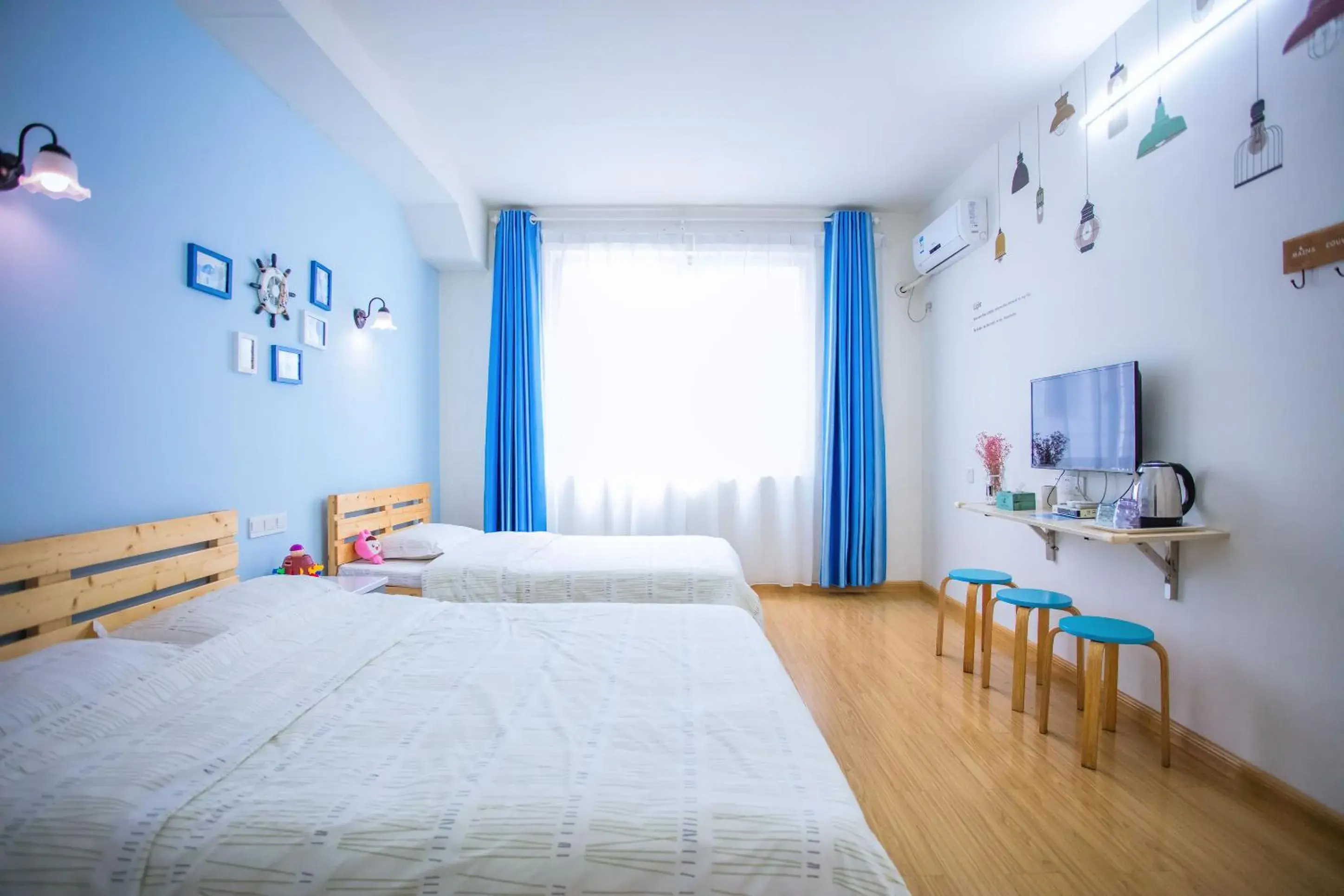 Family Room in Murphy Youth Hostel Guilin桂林北站莫非青年旅舍 Family Room in Murphy Youth Hostel Guilin桂林北站莫非青年旅舍