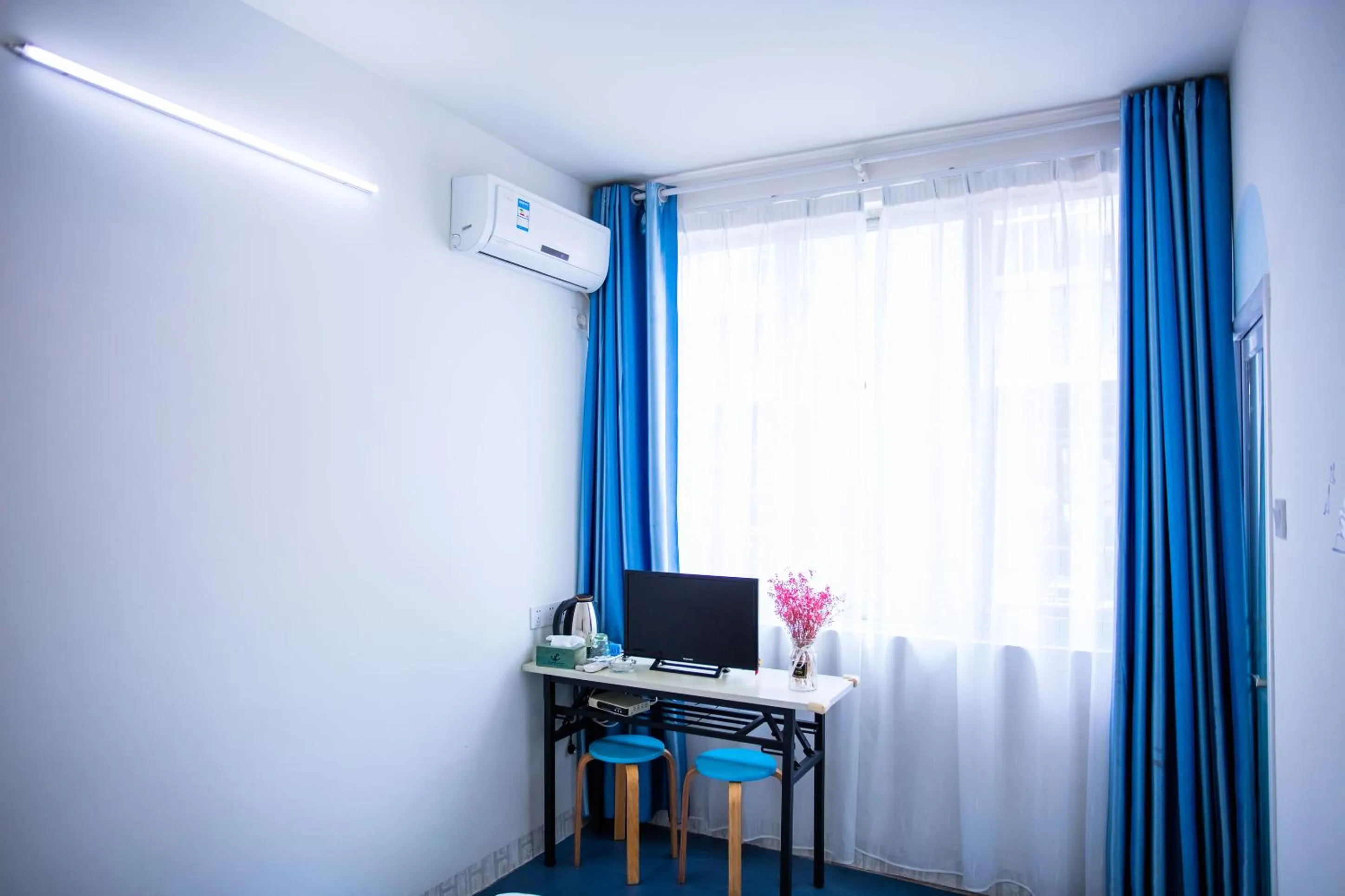 On site in Murphy Youth Hostel Guilin桂林北站莫非青年旅舍