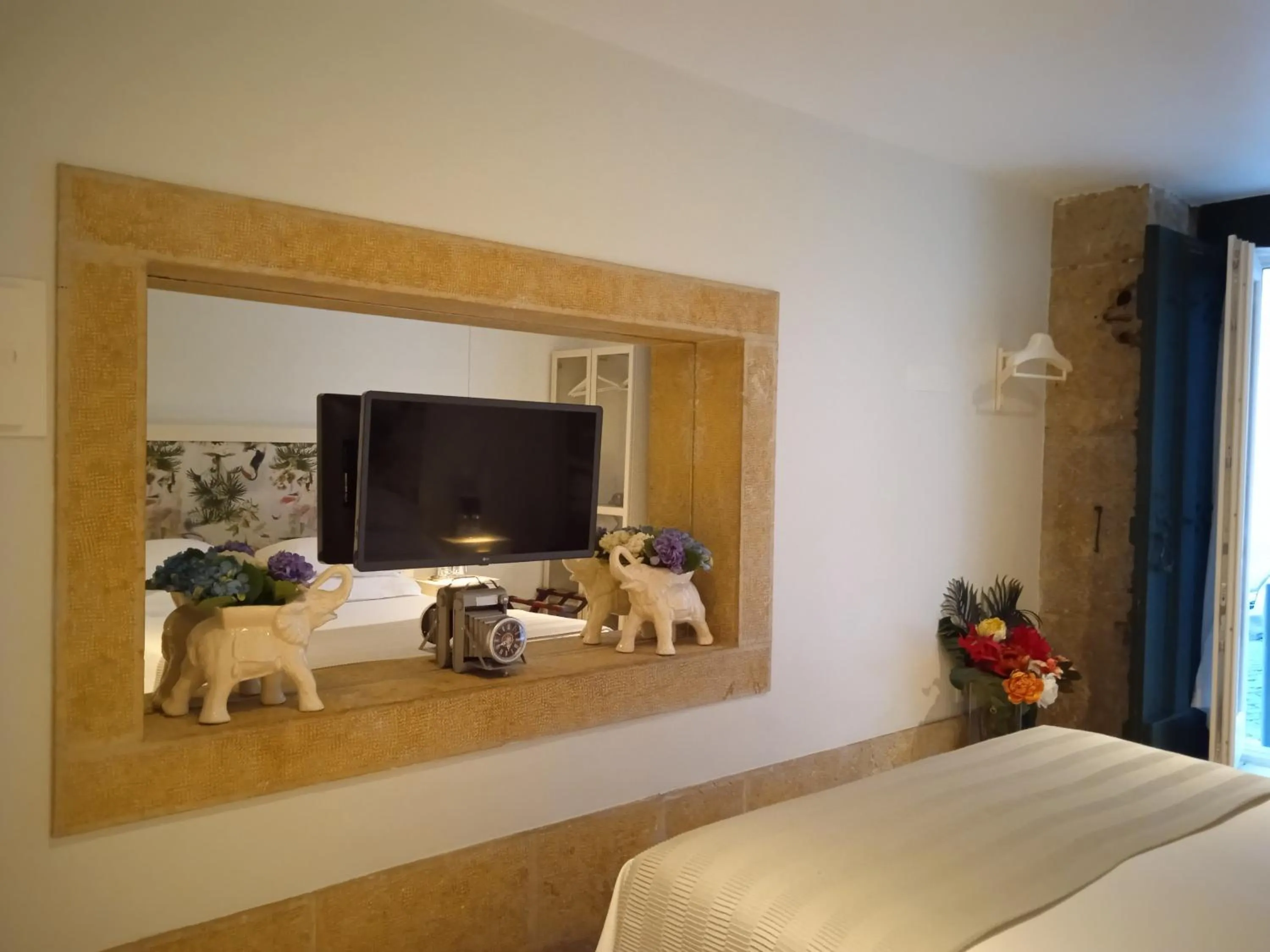 Decorative detail, Bed in Alecrim ao Chiado