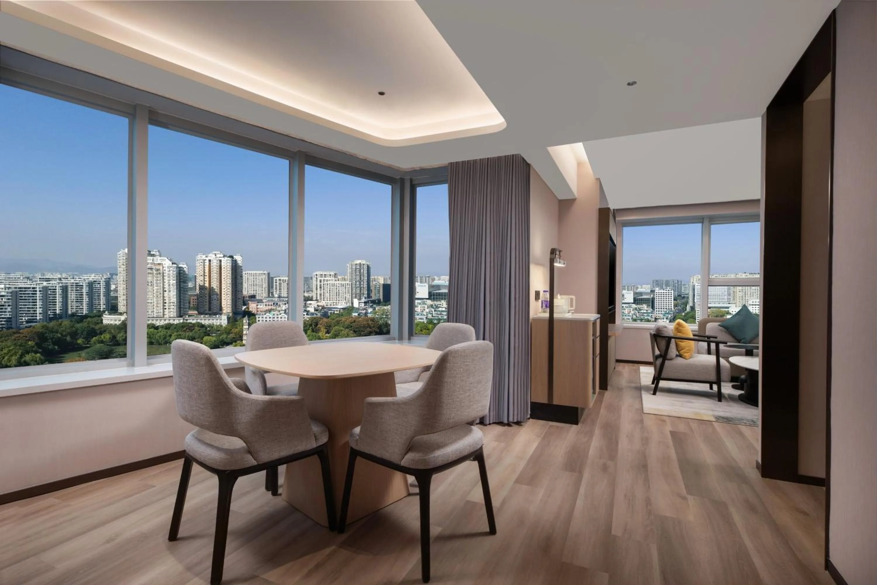 One-Bedroom Suite with City View in Holiday Inn Yiwu Center by IHG