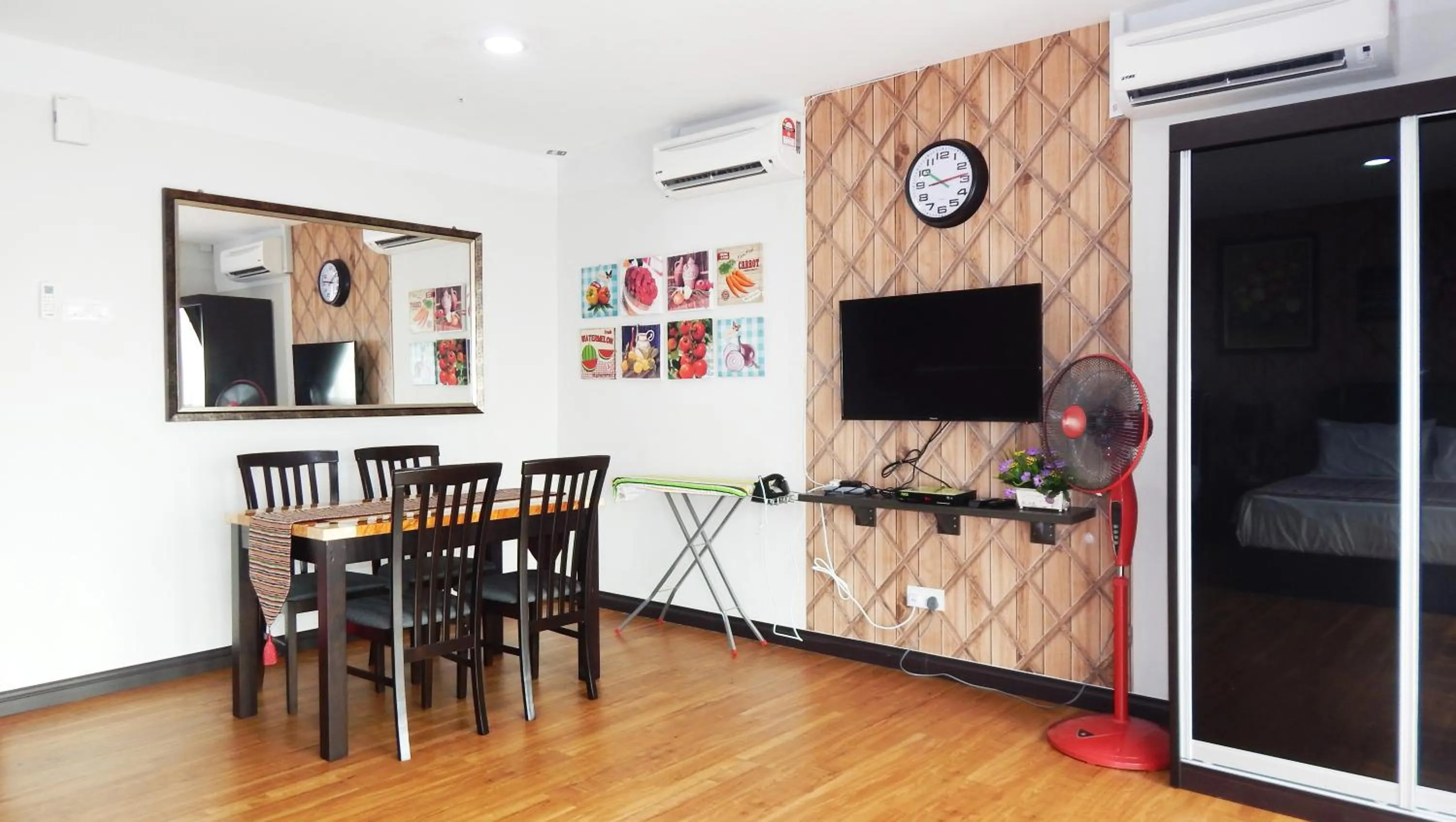 TV and multimedia in Wadi Iman Guesthouse @ i-City