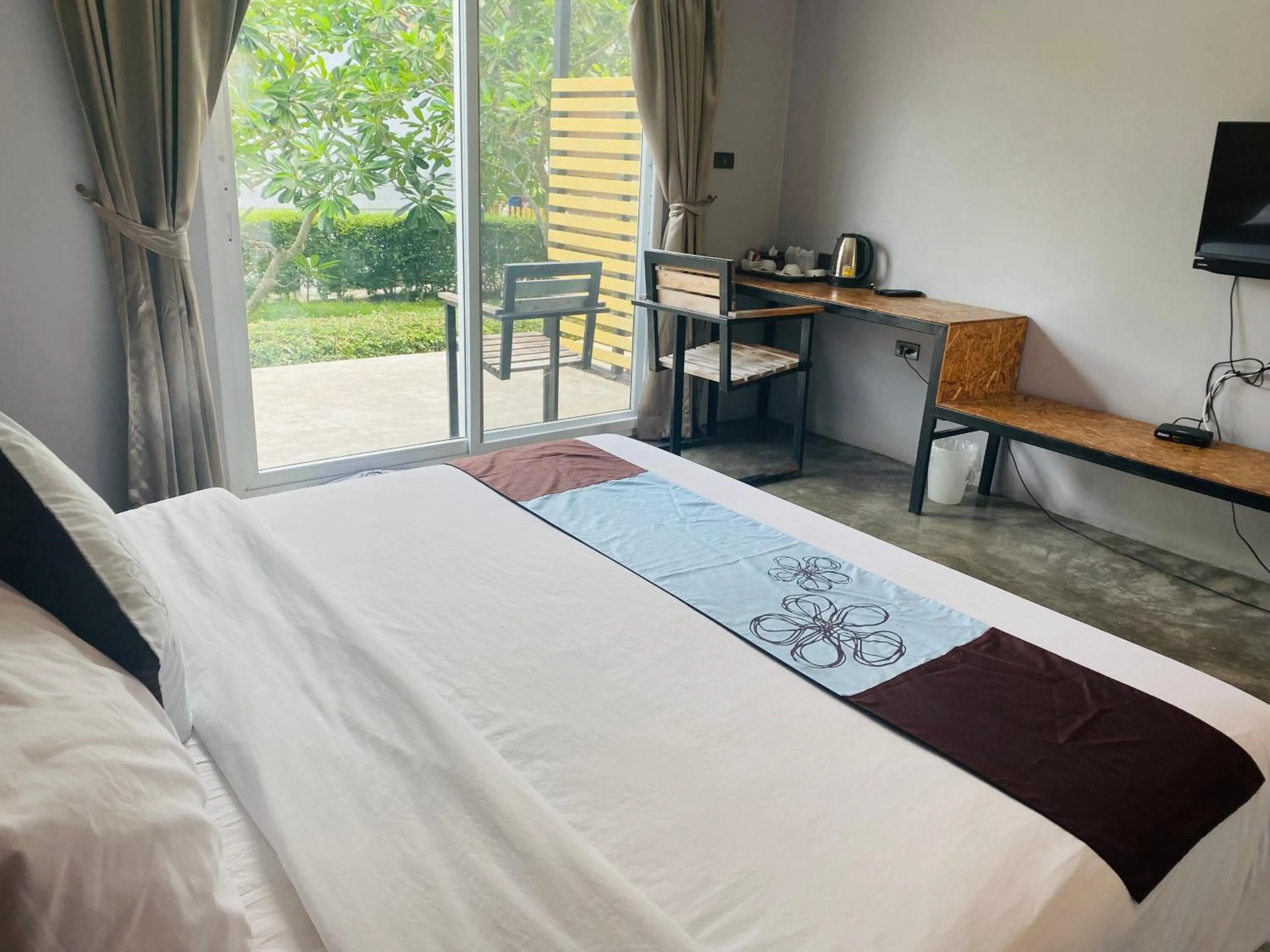 Bed in The Hip Resort @ Phi Phi