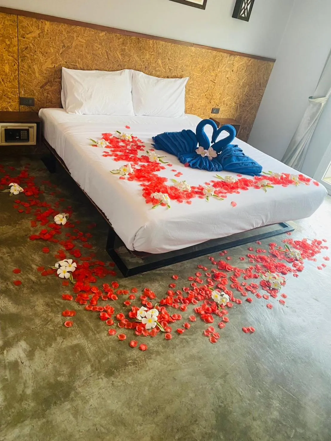 Bed in The Hip Resort @ Phi Phi