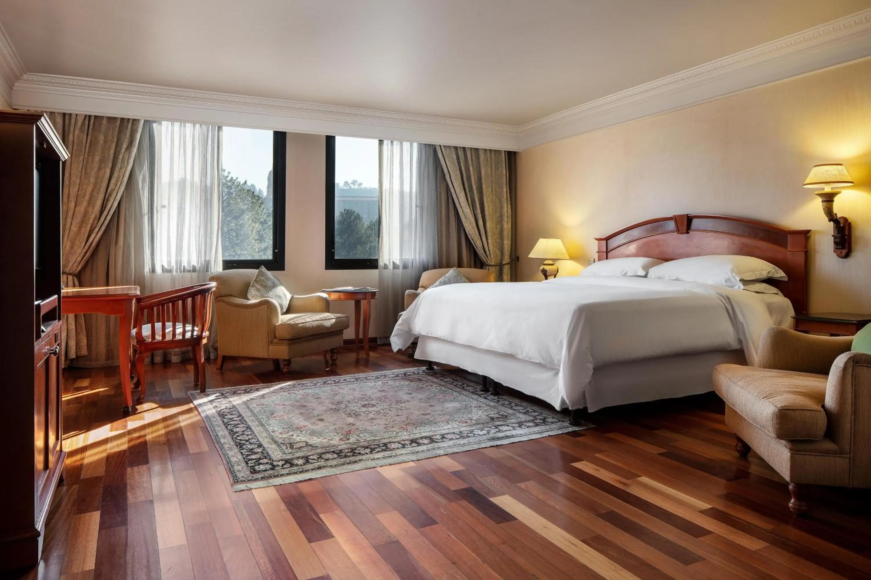 Photo of the whole room, Bed in CT Hotel