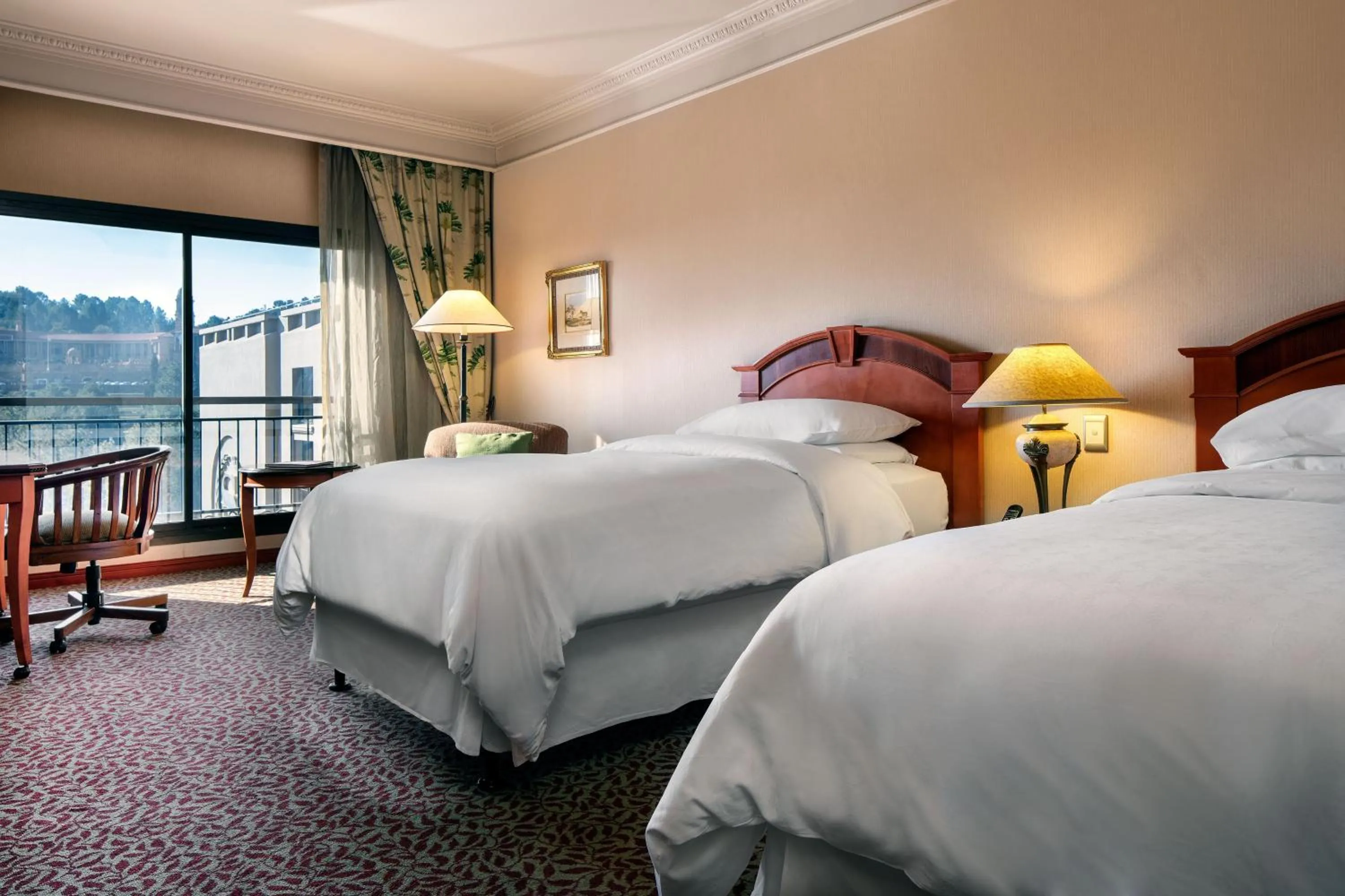 Photo of the whole room, Bed in CT Hotel