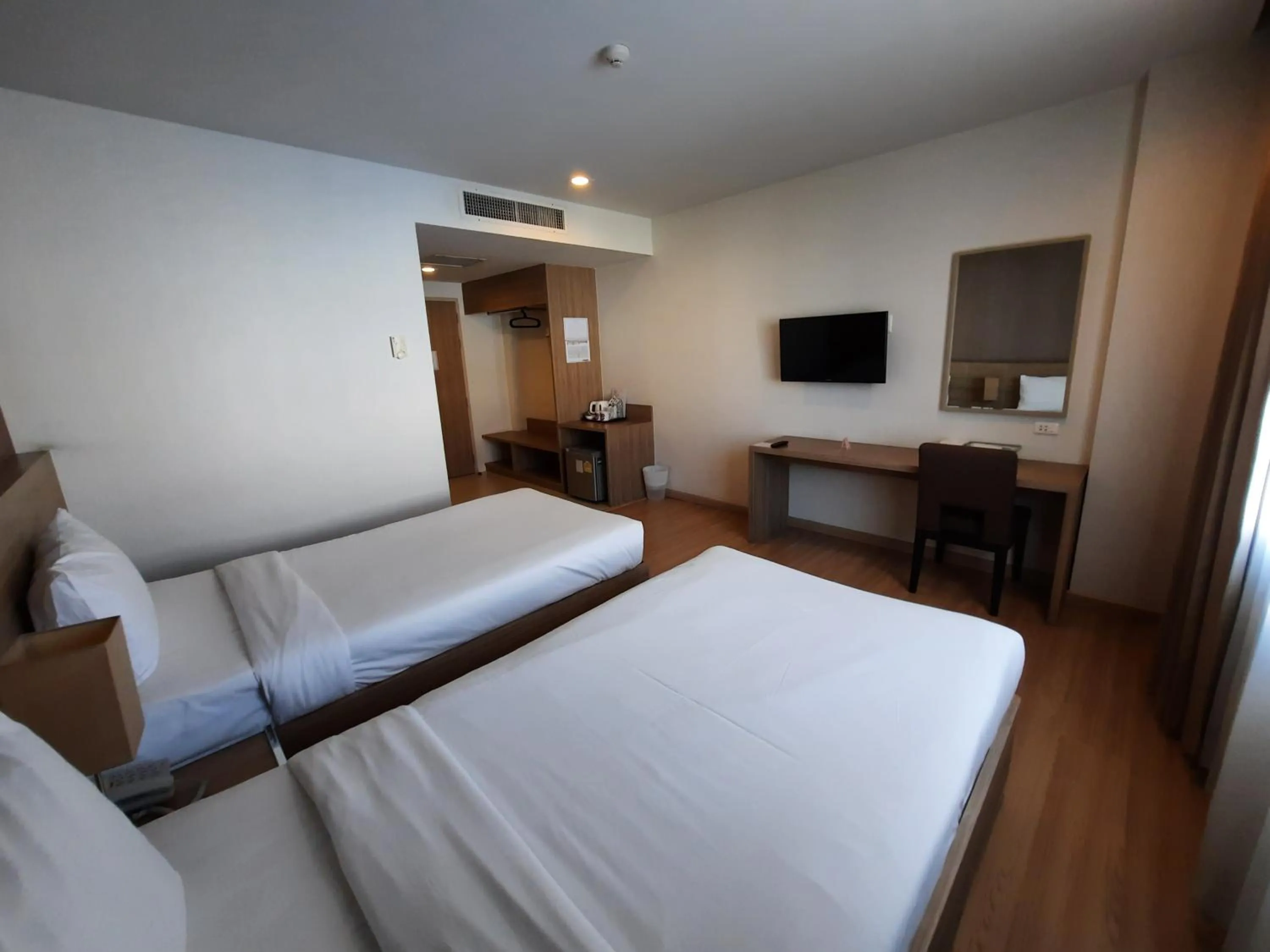 Photo of the whole room, Bed in Leosor Hotel