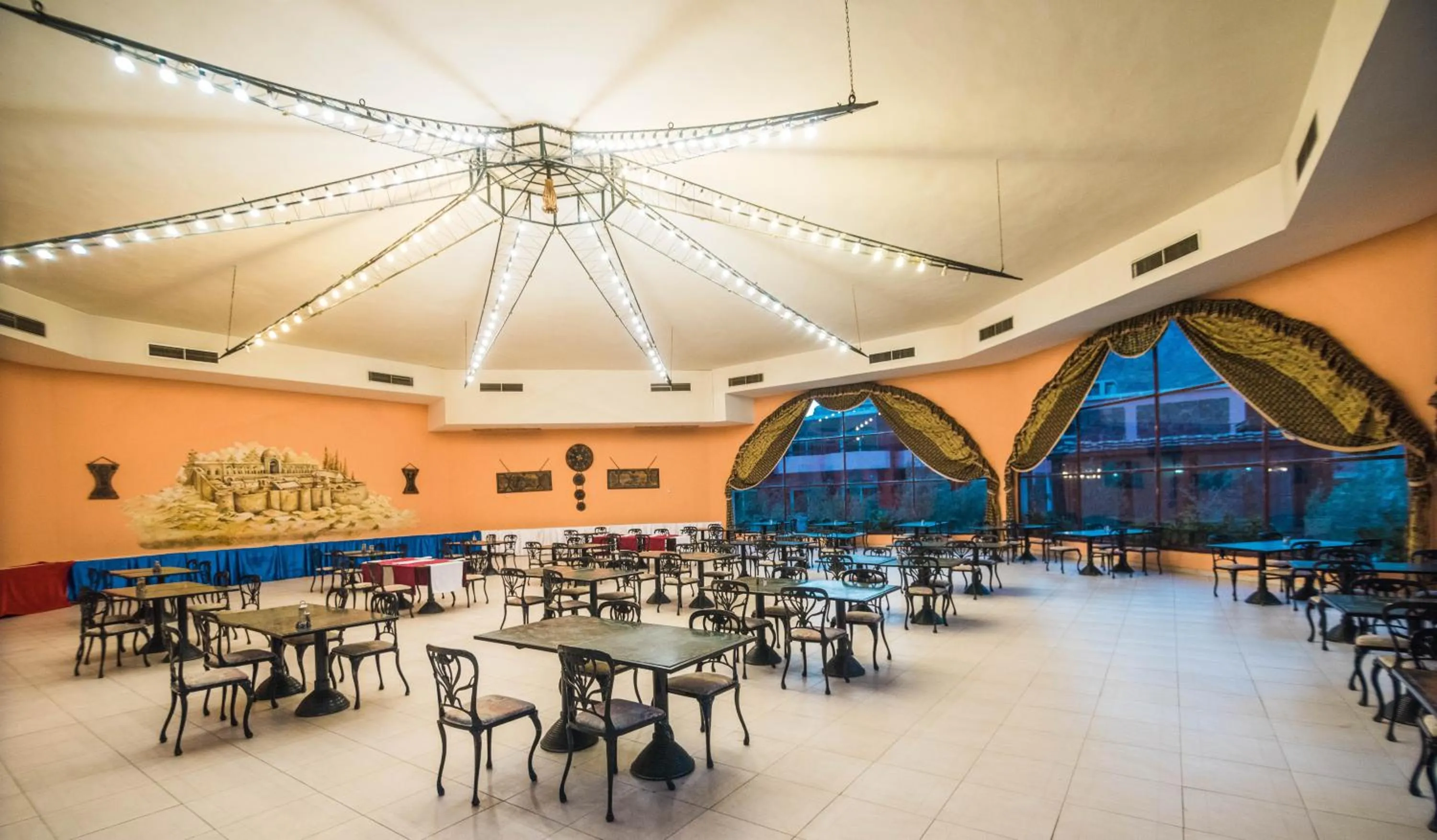 Restaurant/places to eat in Morgenland Holly Village