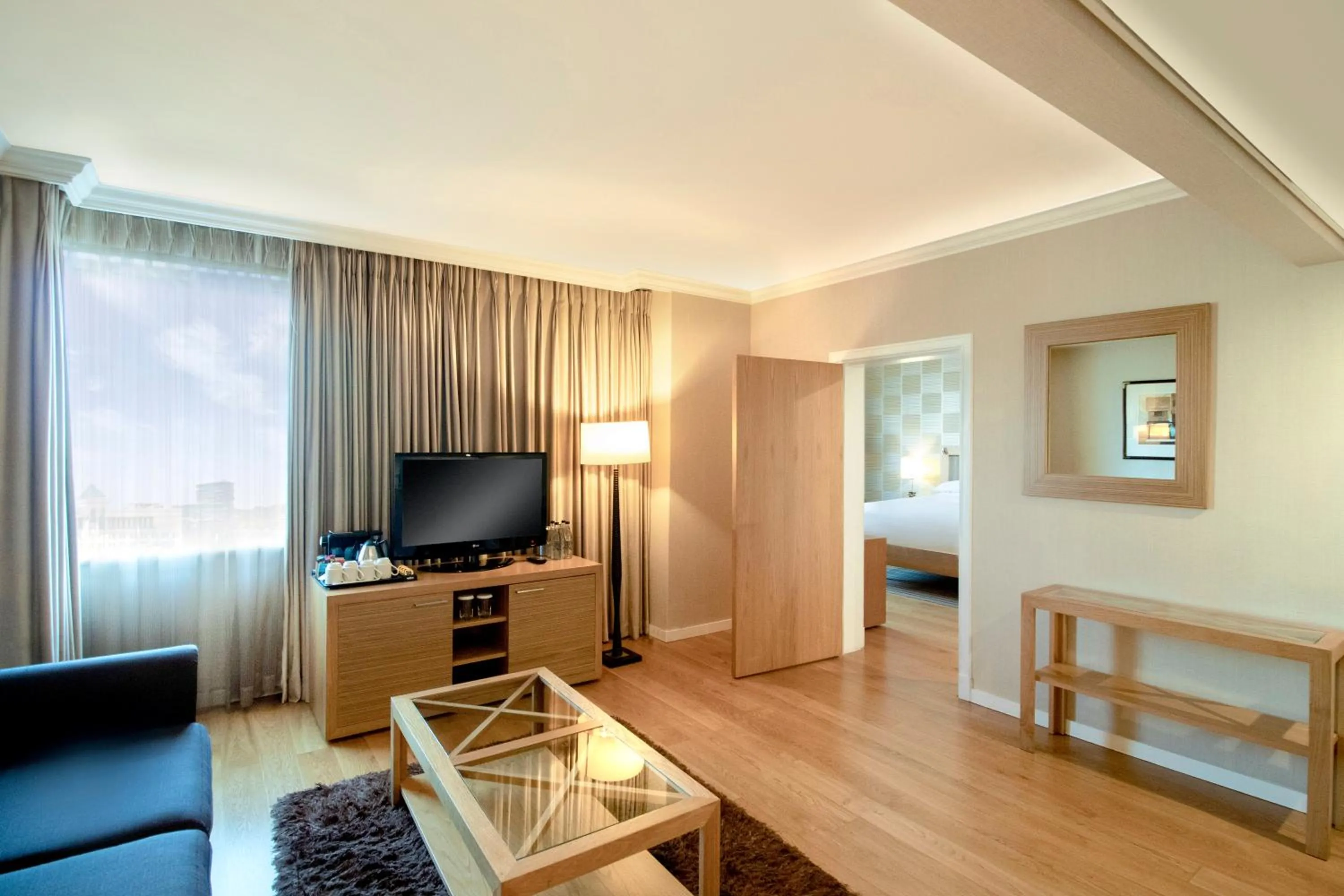 TV and multimedia, Bed in NH Johannesburg Sandton