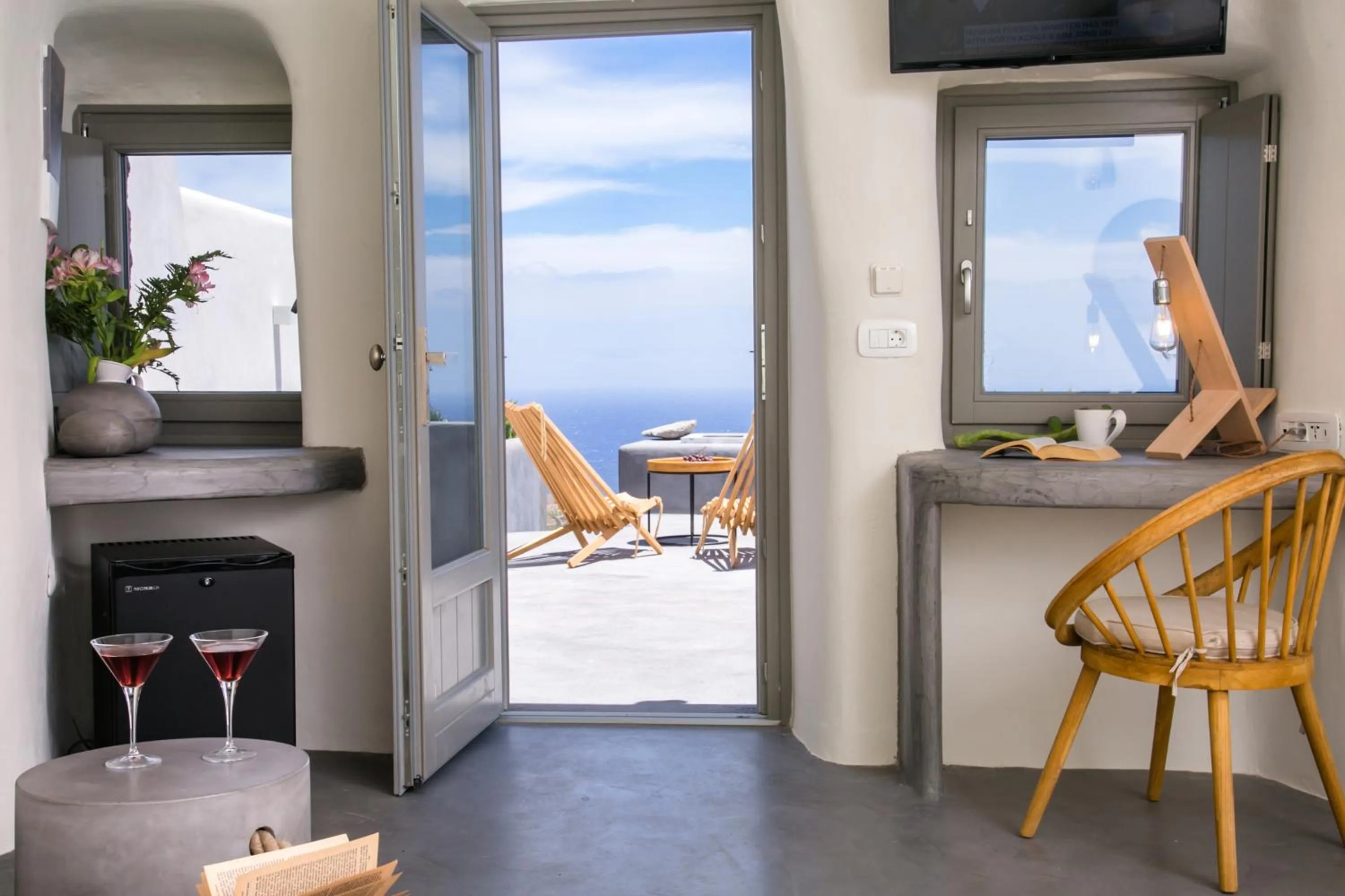 TV and multimedia in Santorini Villas