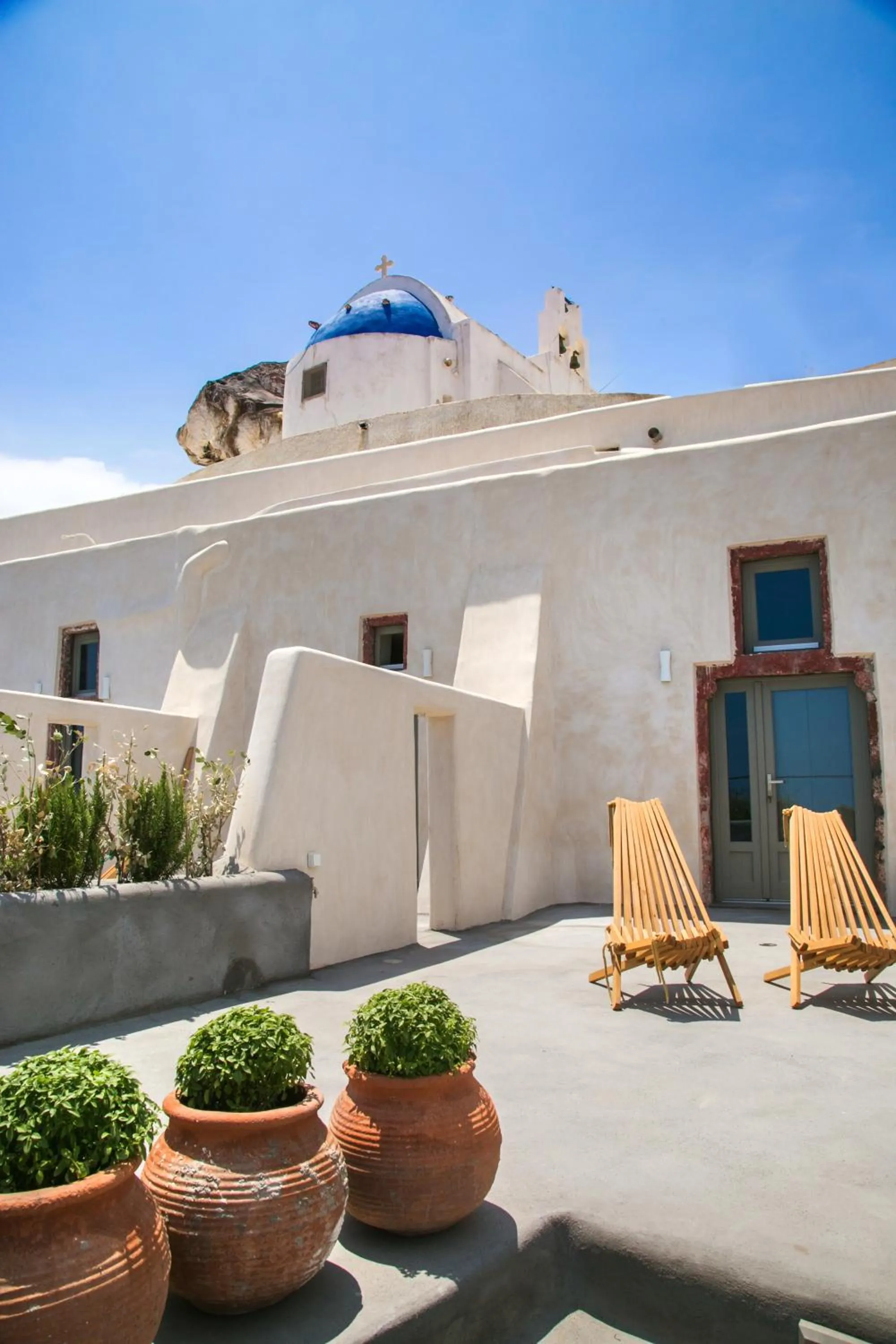 Facade/entrance in Santorini Villas