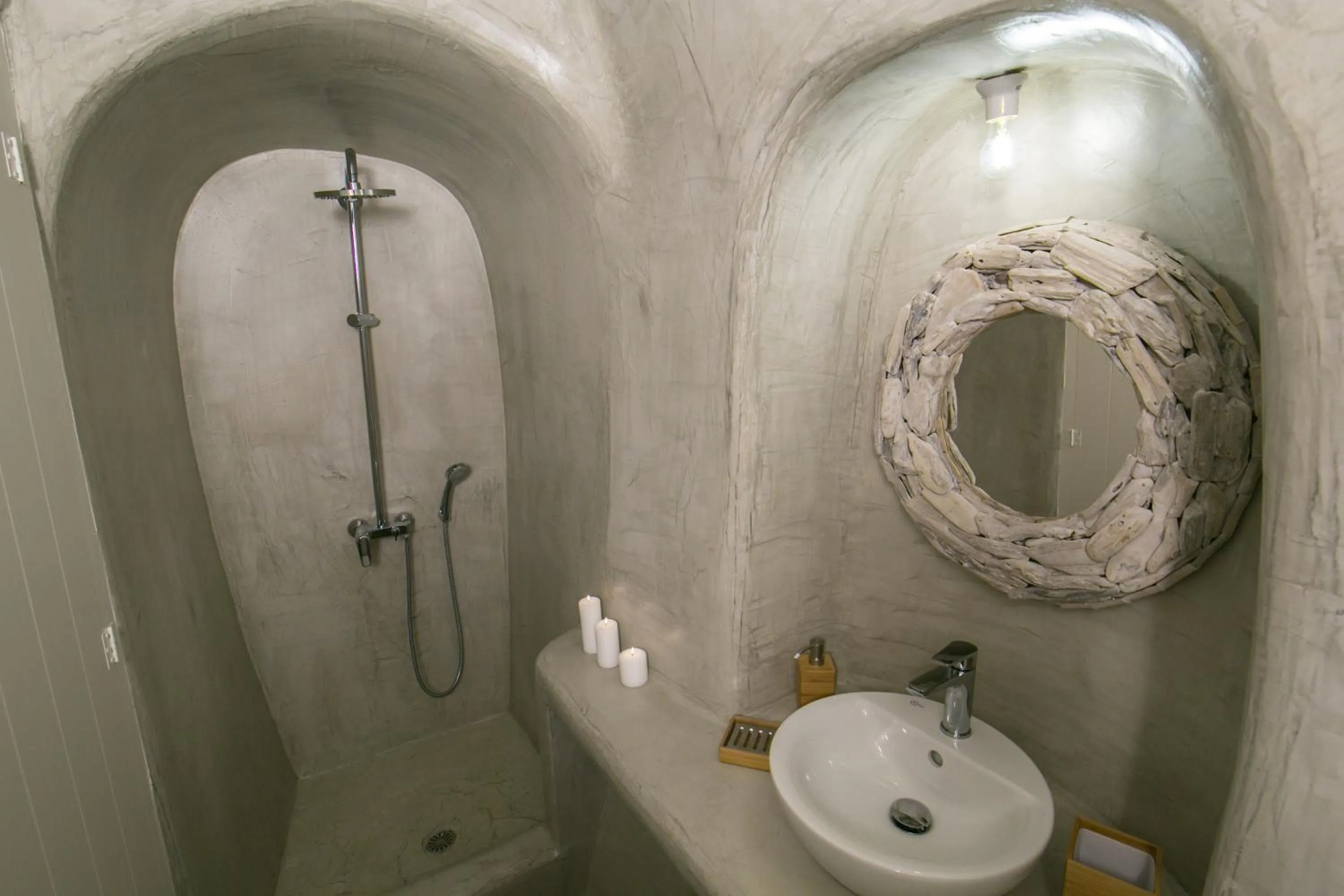 Bathroom in Santorini Villas