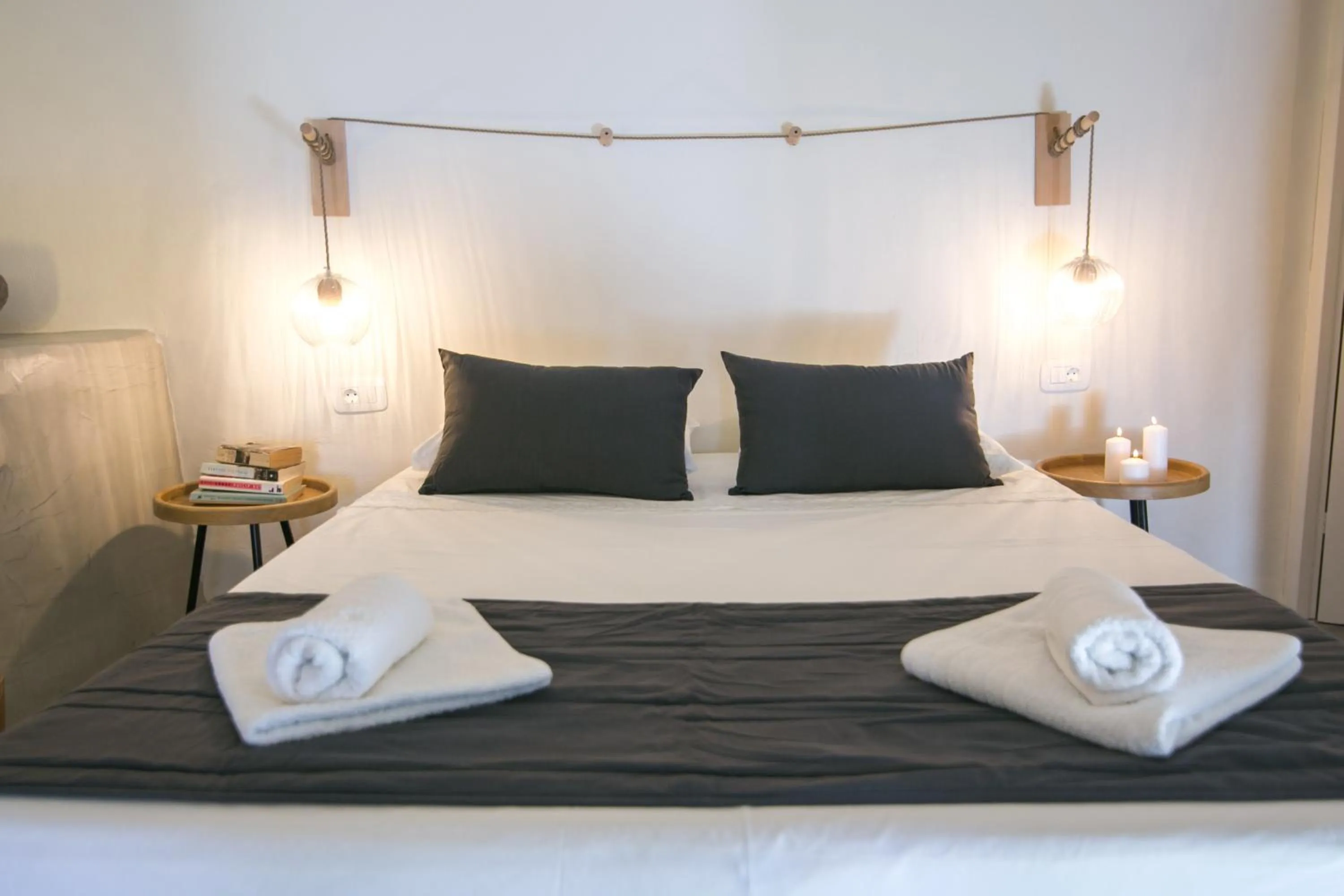 Bed in Santorini Villas