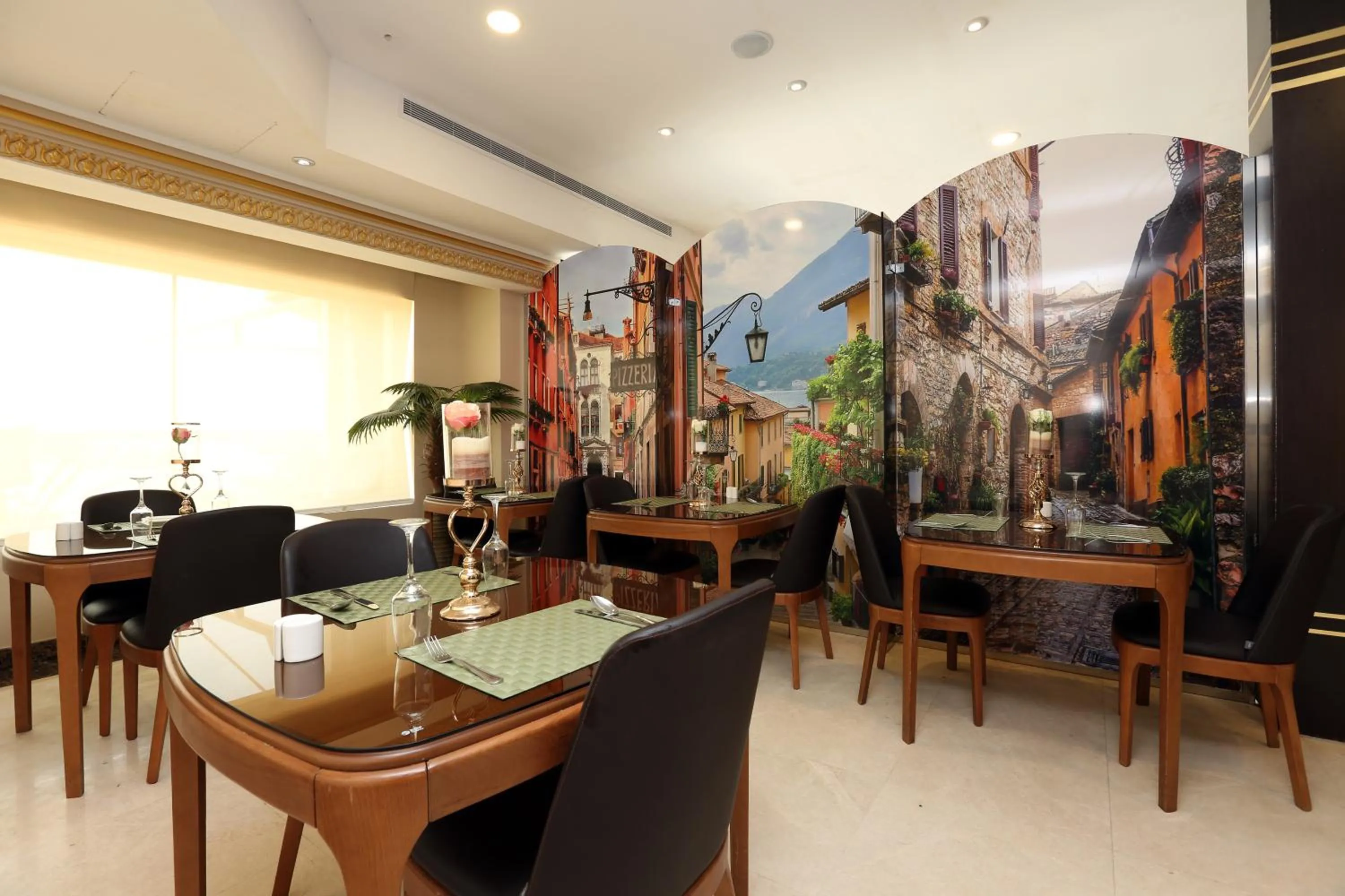 Restaurant/places to eat in Park Jizan Hotel