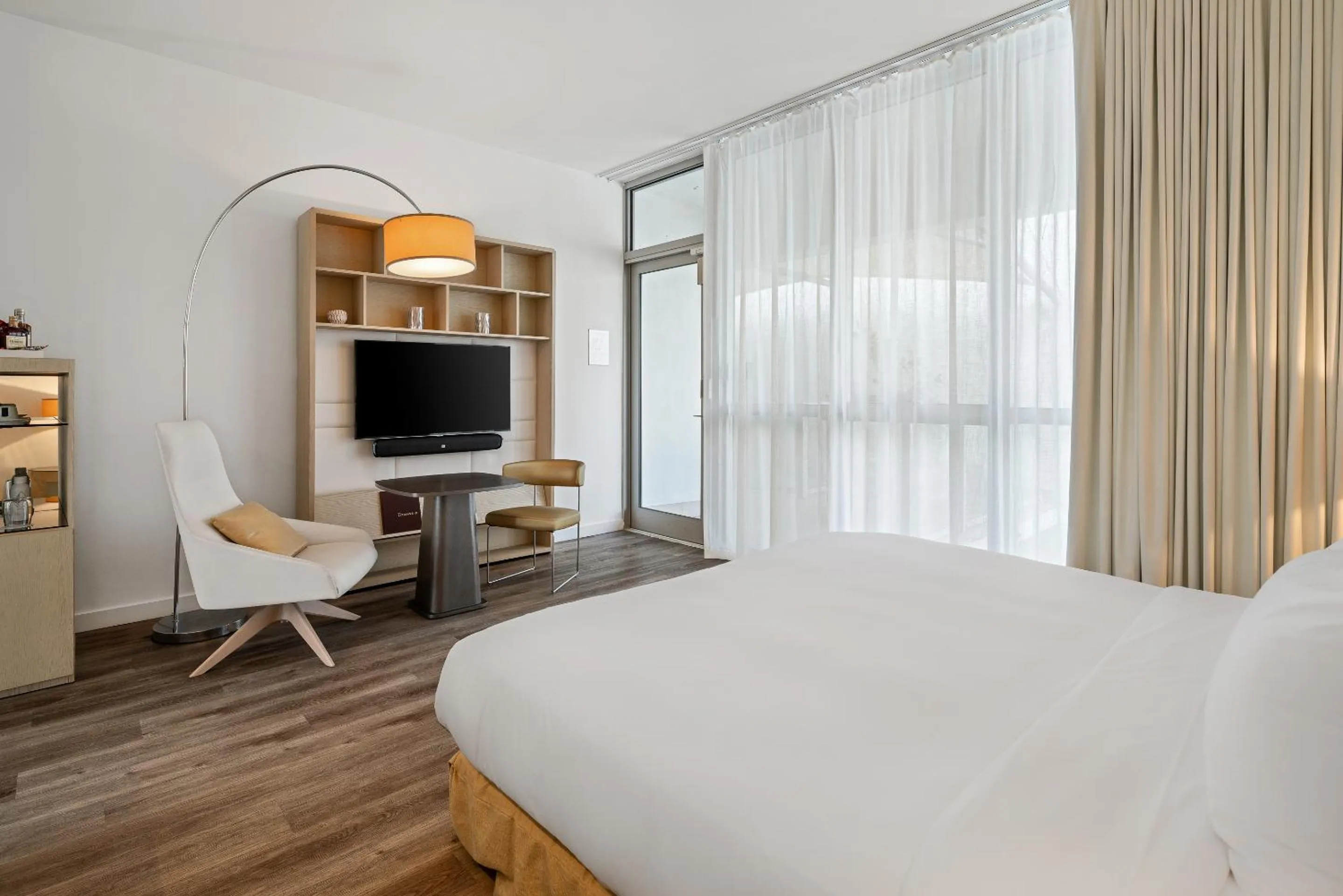 Bed in The Grayson Hotel Miami Downtown