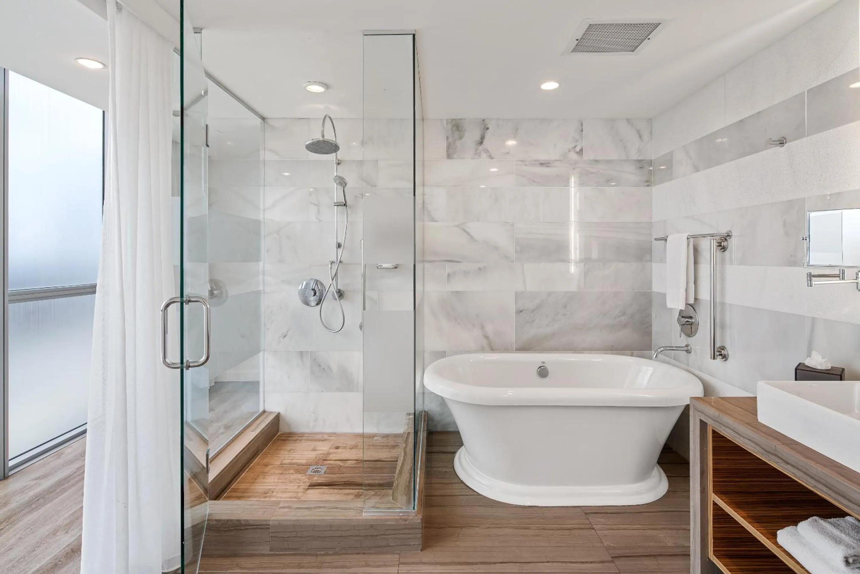 Bathroom in The Grayson Hotel Miami Downtown