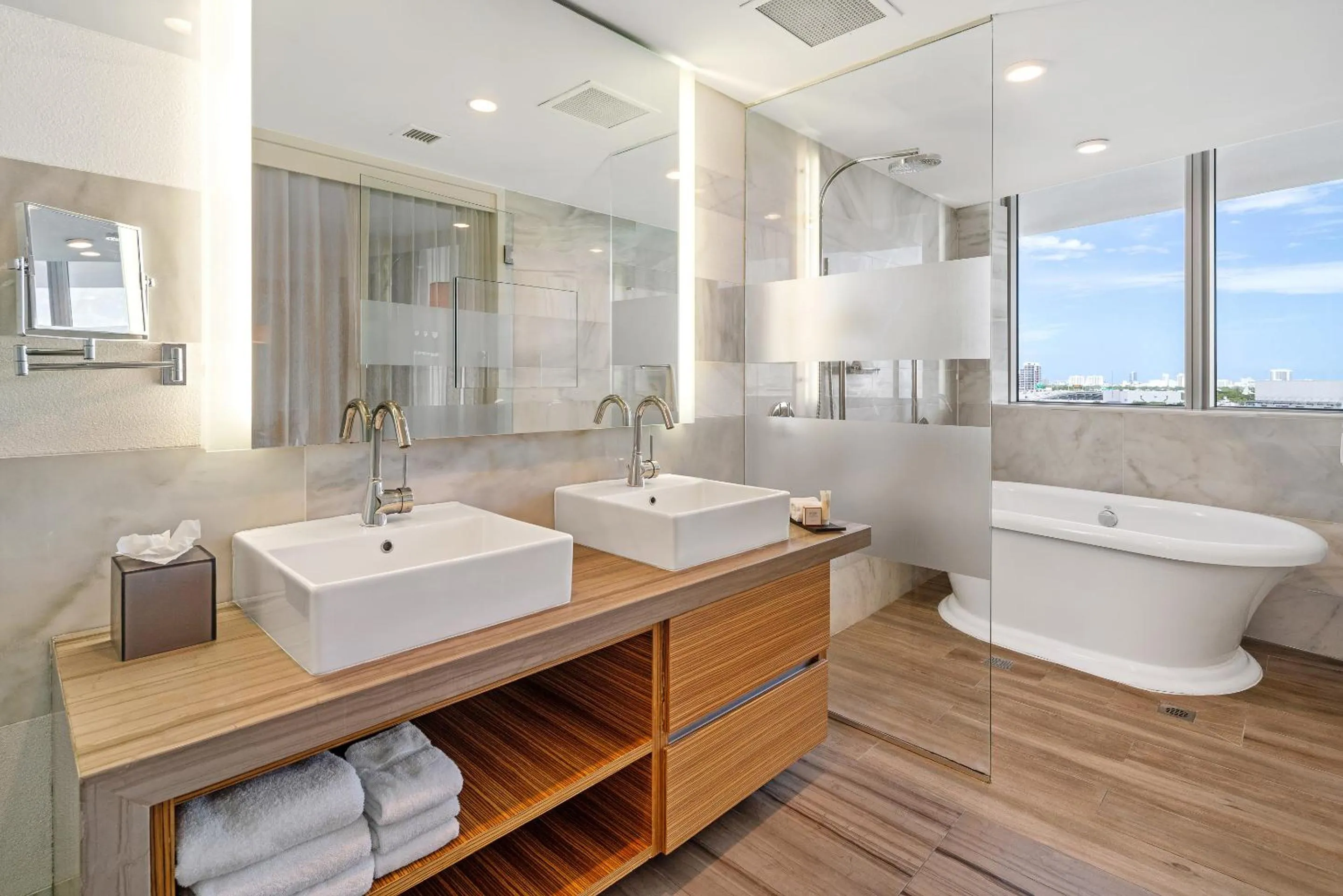 Bathroom in The Grayson Hotel Miami Downtown