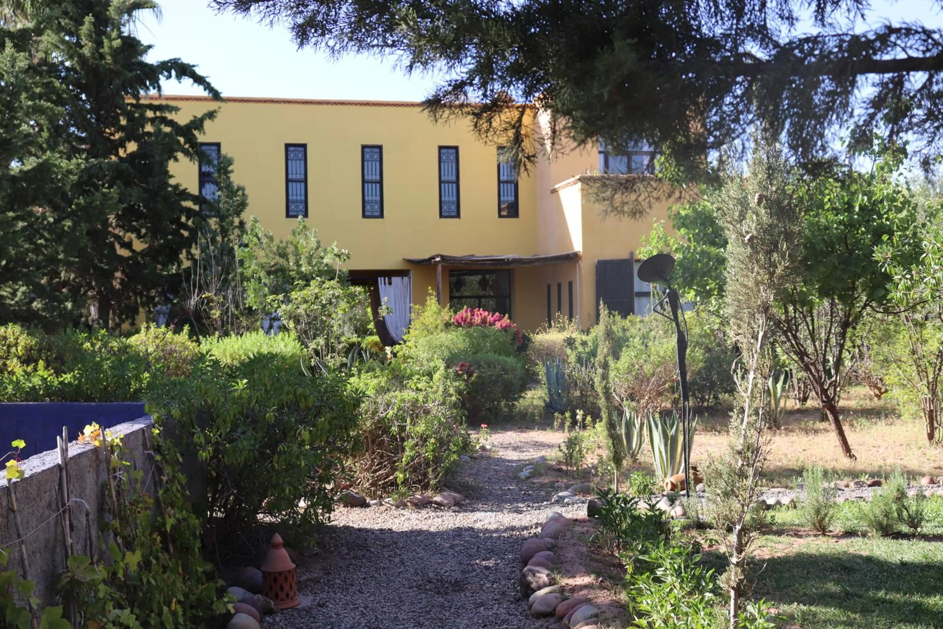 Property building in Fawakay Villas