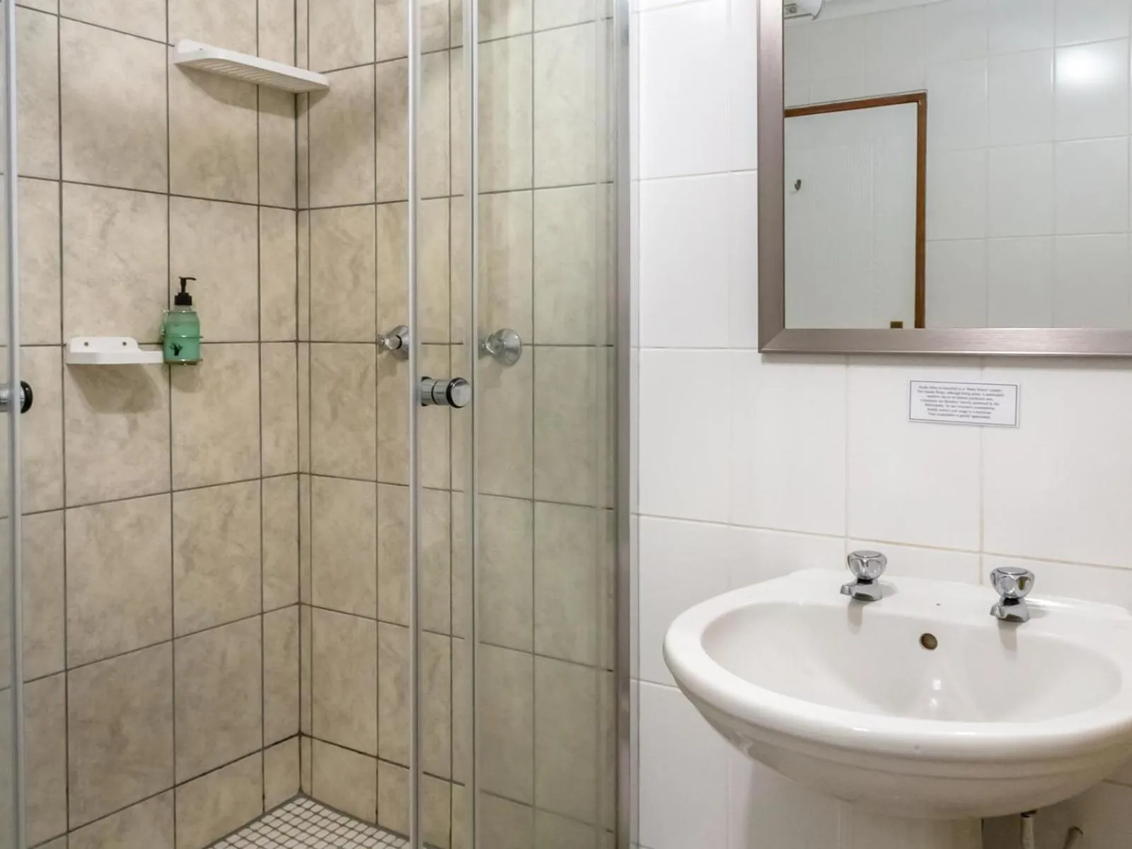 Bathroom in Pumula Lodge 4 Star Guesthouse Knysna