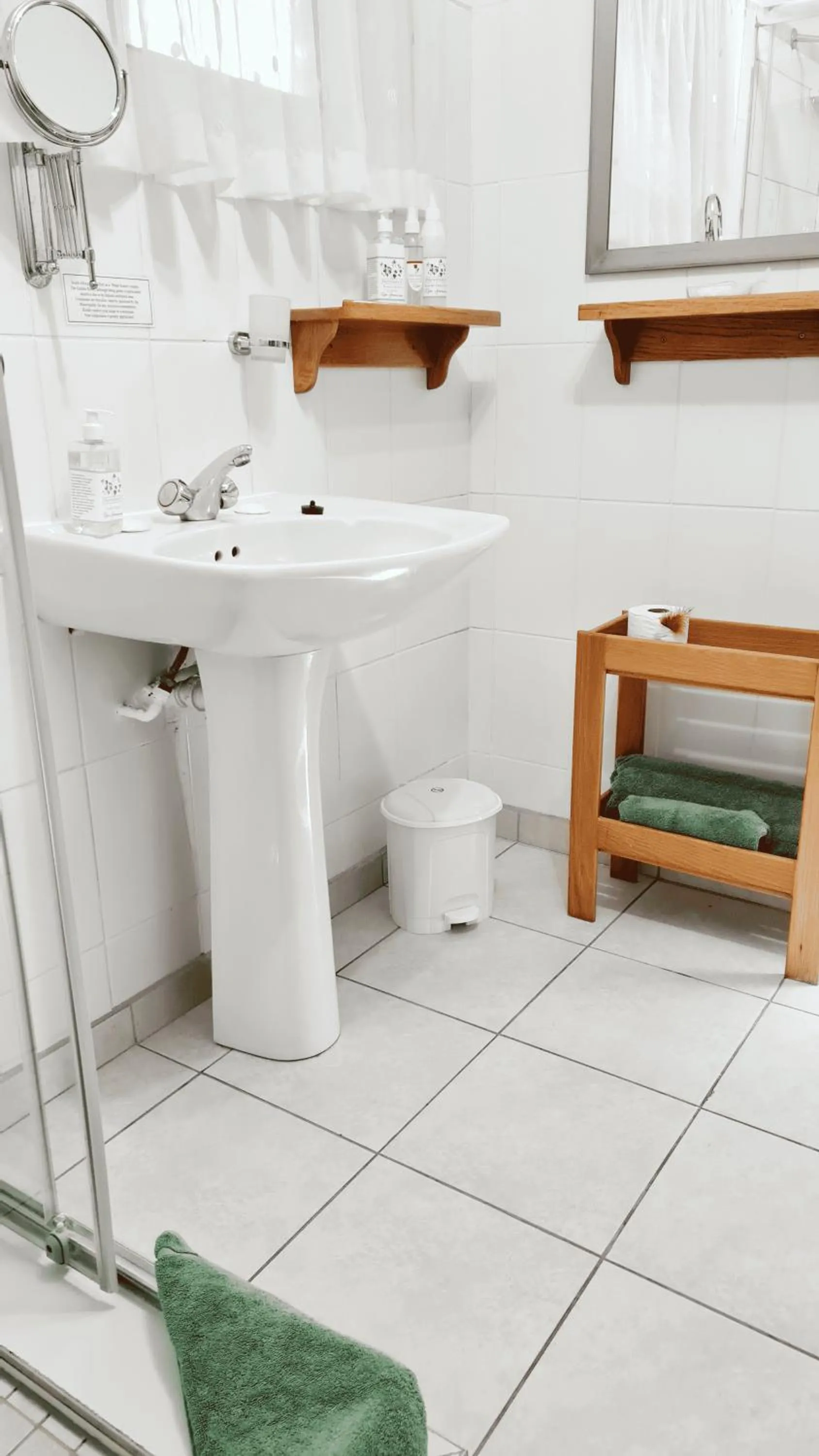 Bathroom in Pumula Lodge 4 Star Guesthouse Knysna