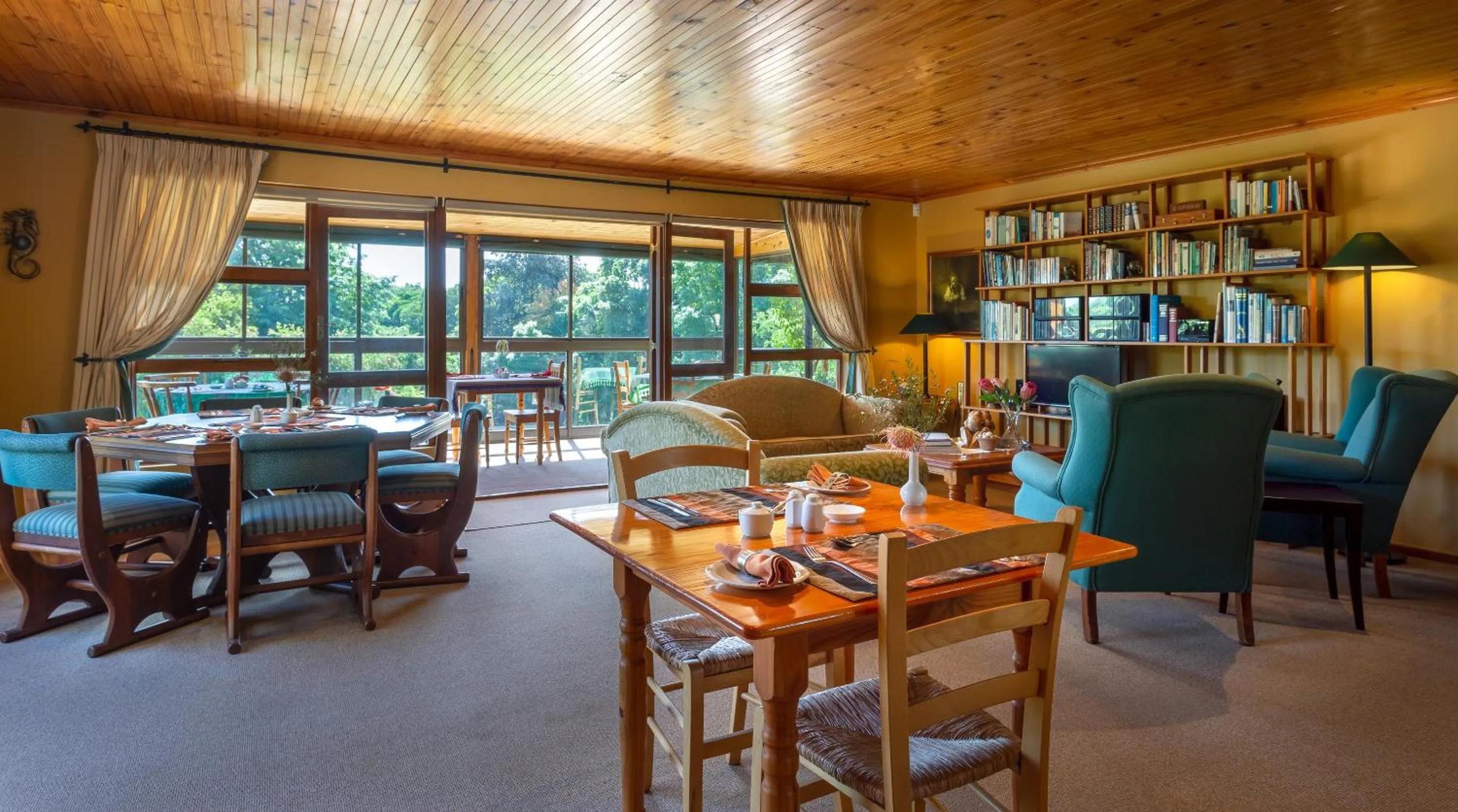 Restaurant/places to eat in Pumula Lodge 4 Star Guesthouse Knysna