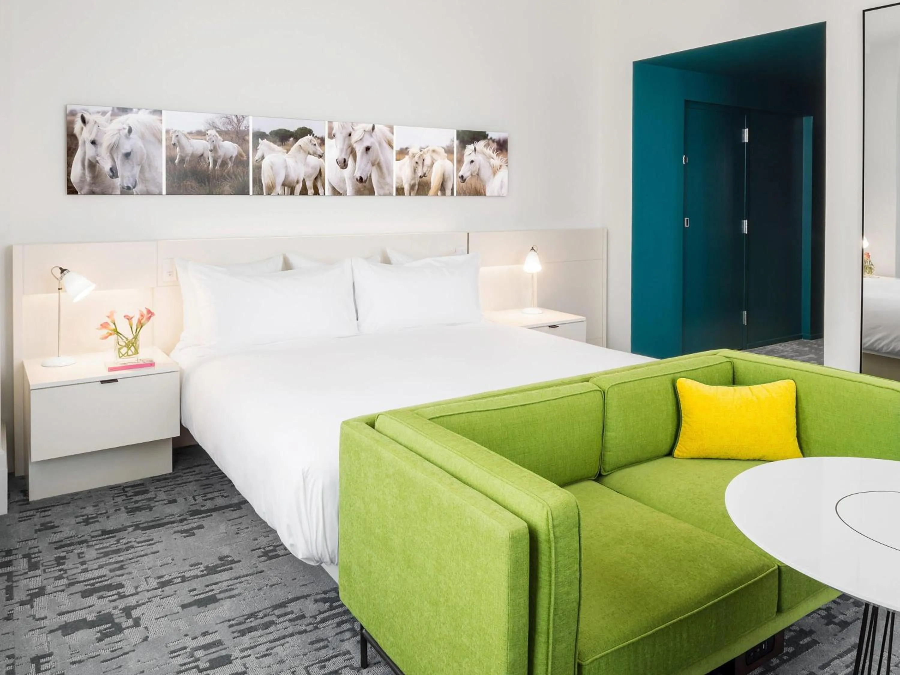 Bedroom, Bed in 21c Museum Hotel Lexington