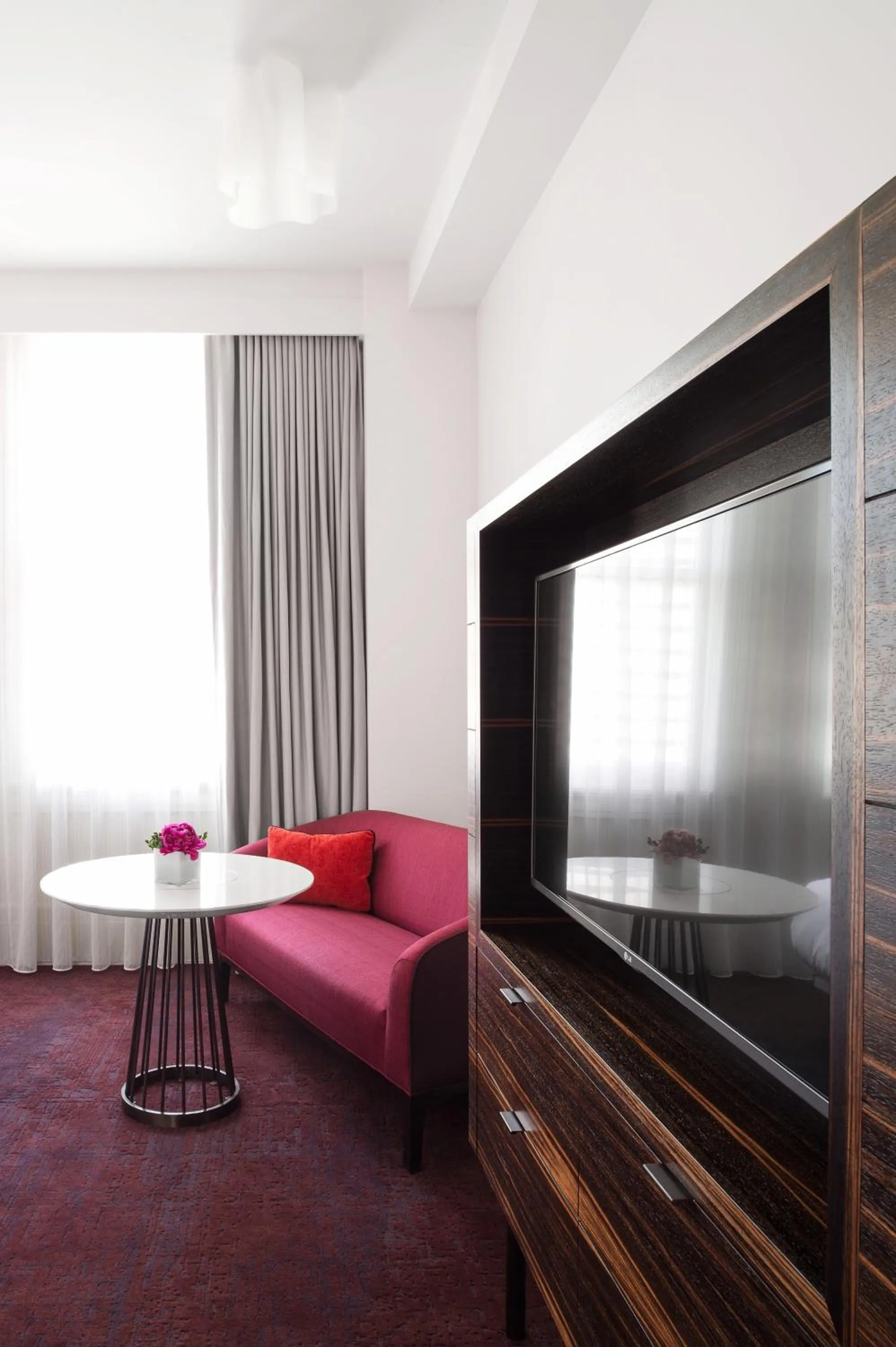 TV and multimedia, Bed in 21c Museum Hotel Lexington