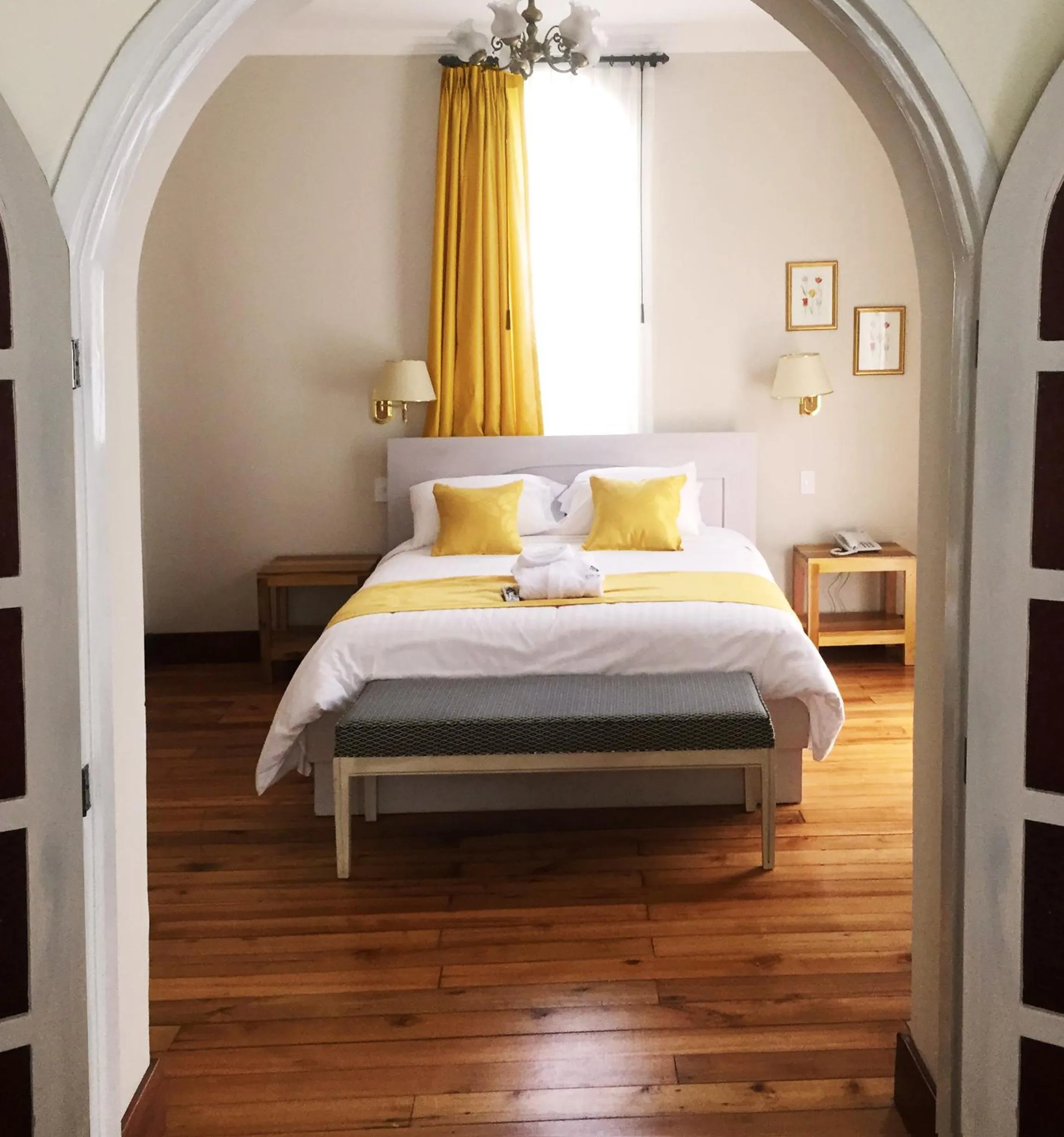 Bedroom, Bed in La Coupole Hotel