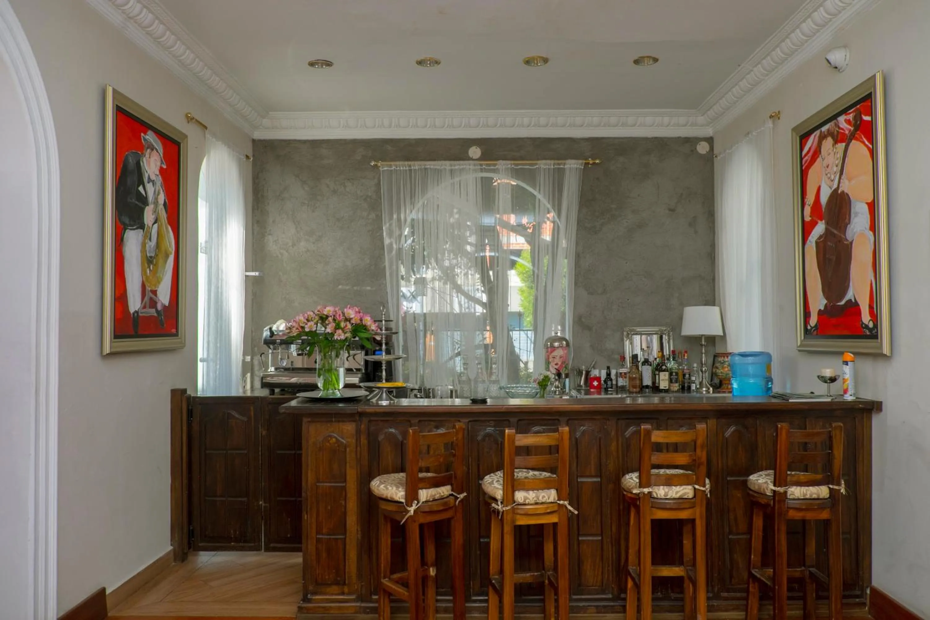 Lounge or bar in La Coupole Hotel