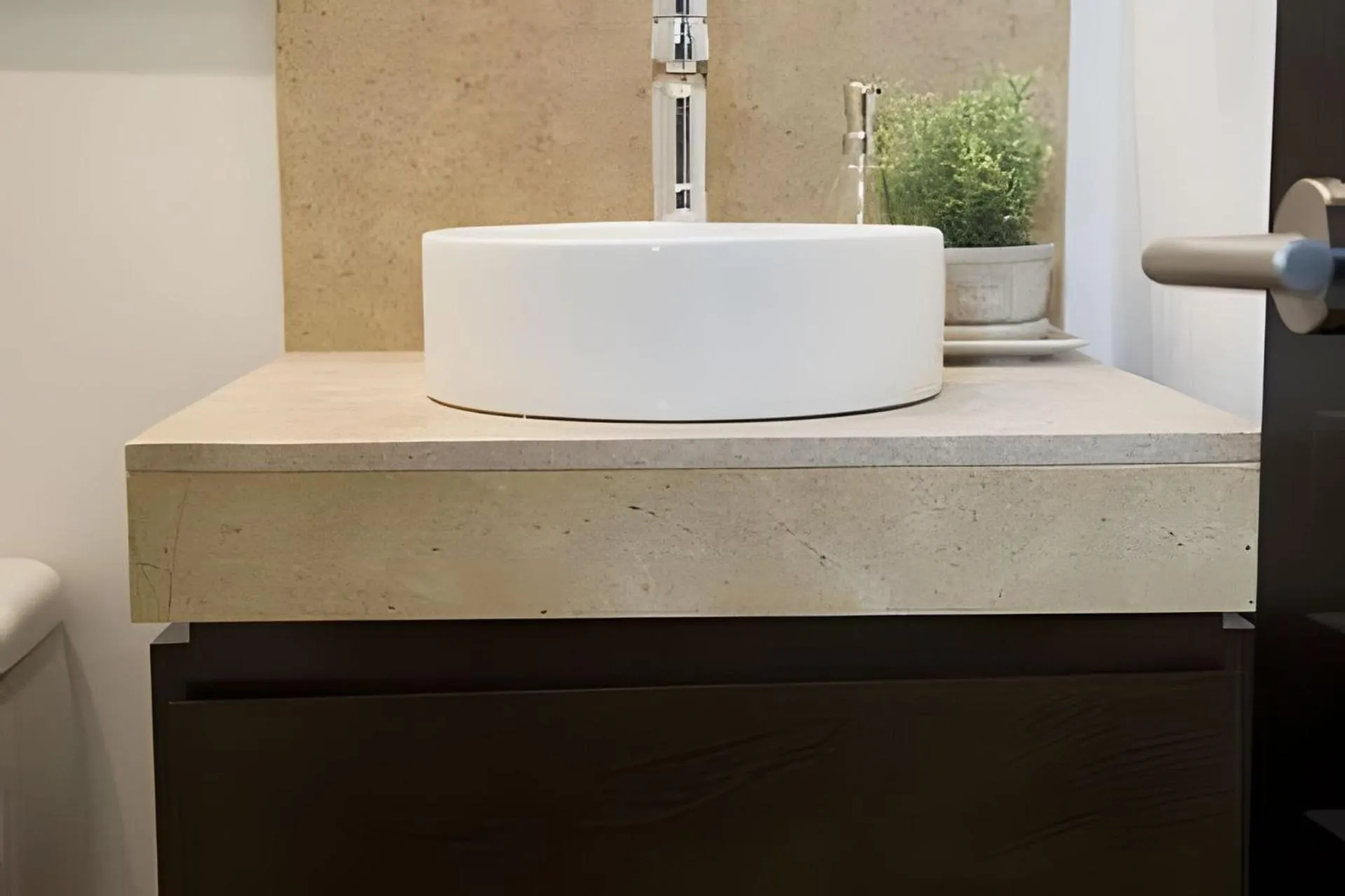 Toilet in Attik Luxury Apts