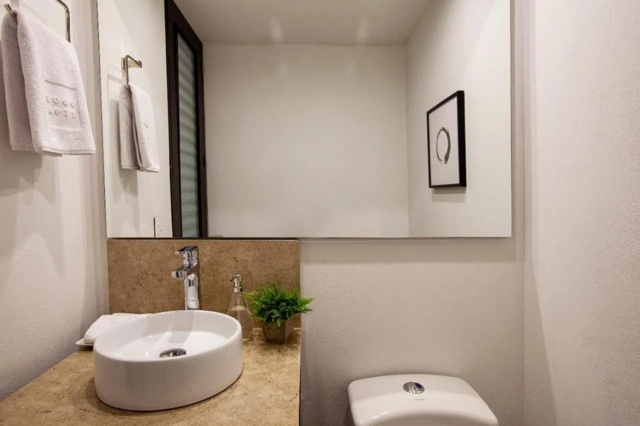 Toilet in Attik Luxury Apts