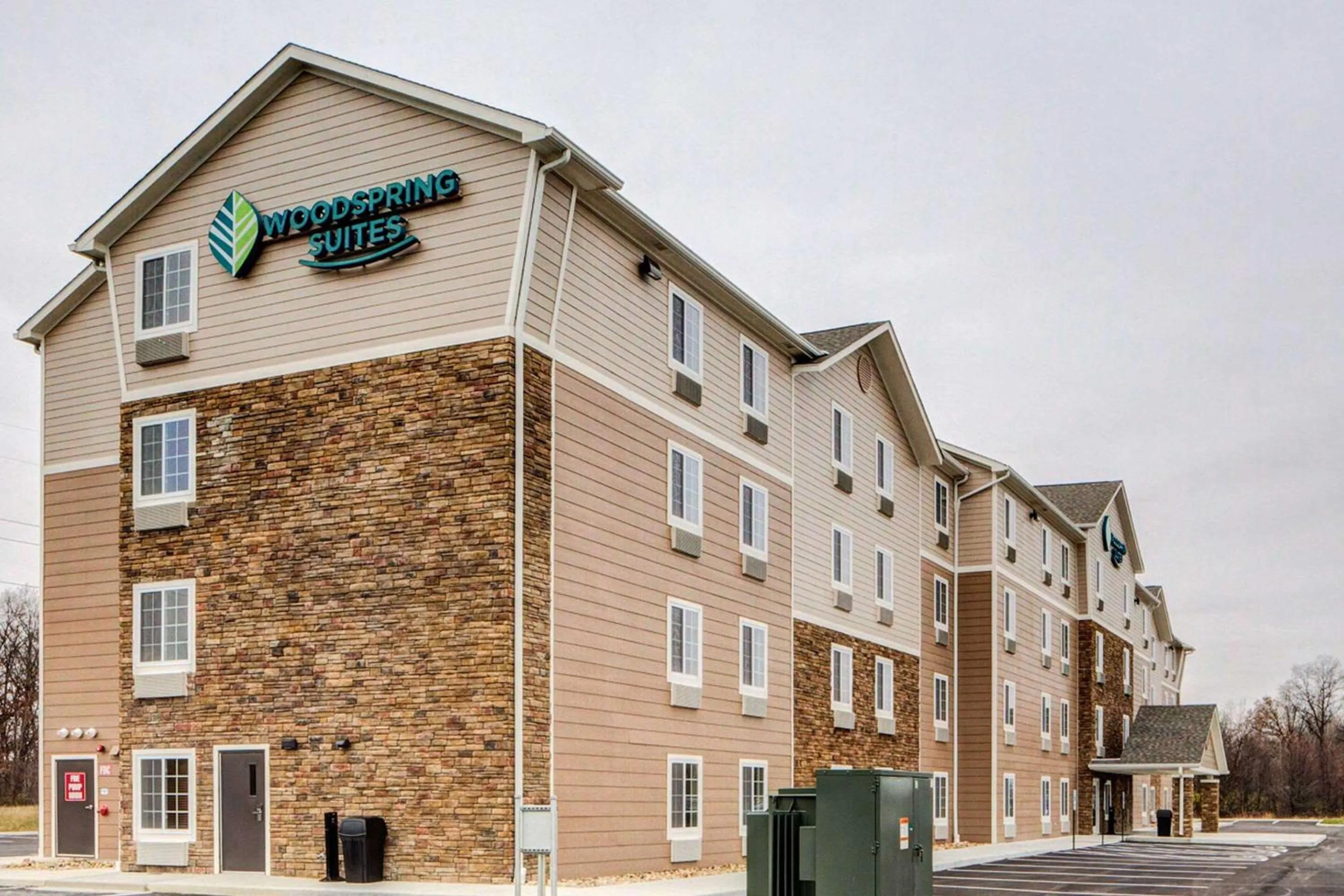 Property building in WoodSpring Suites Columbus NE I-270 Airport