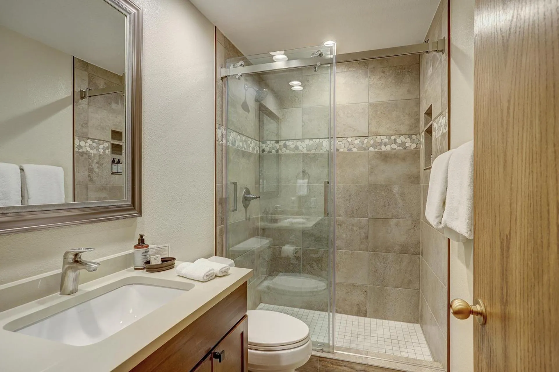 Shower in Seasons at Avon, A Vail Resorts Property