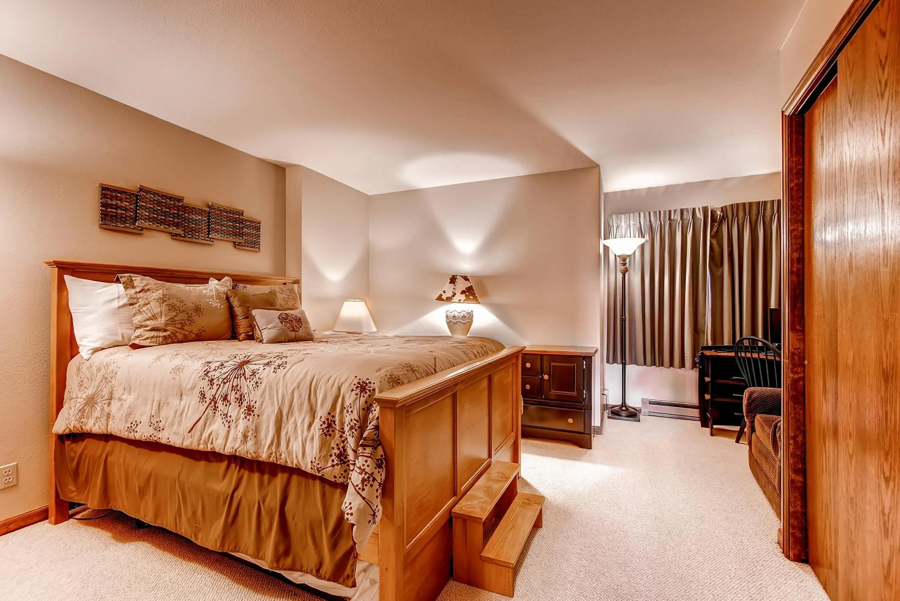 Bedroom, Bed in Seasons at Avon, A Vail Resorts Property