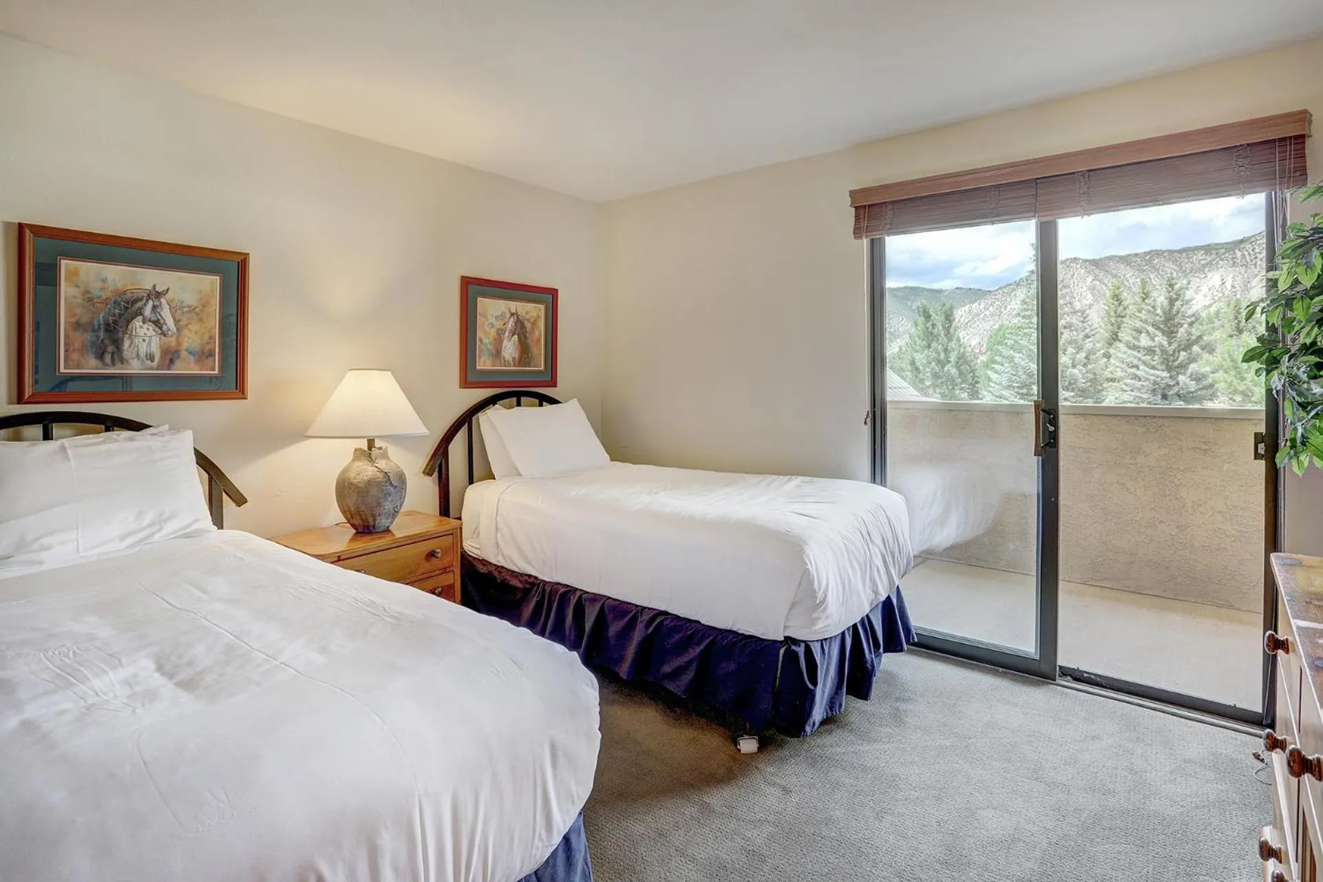Bed in Seasons at Avon, A Vail Resorts Property