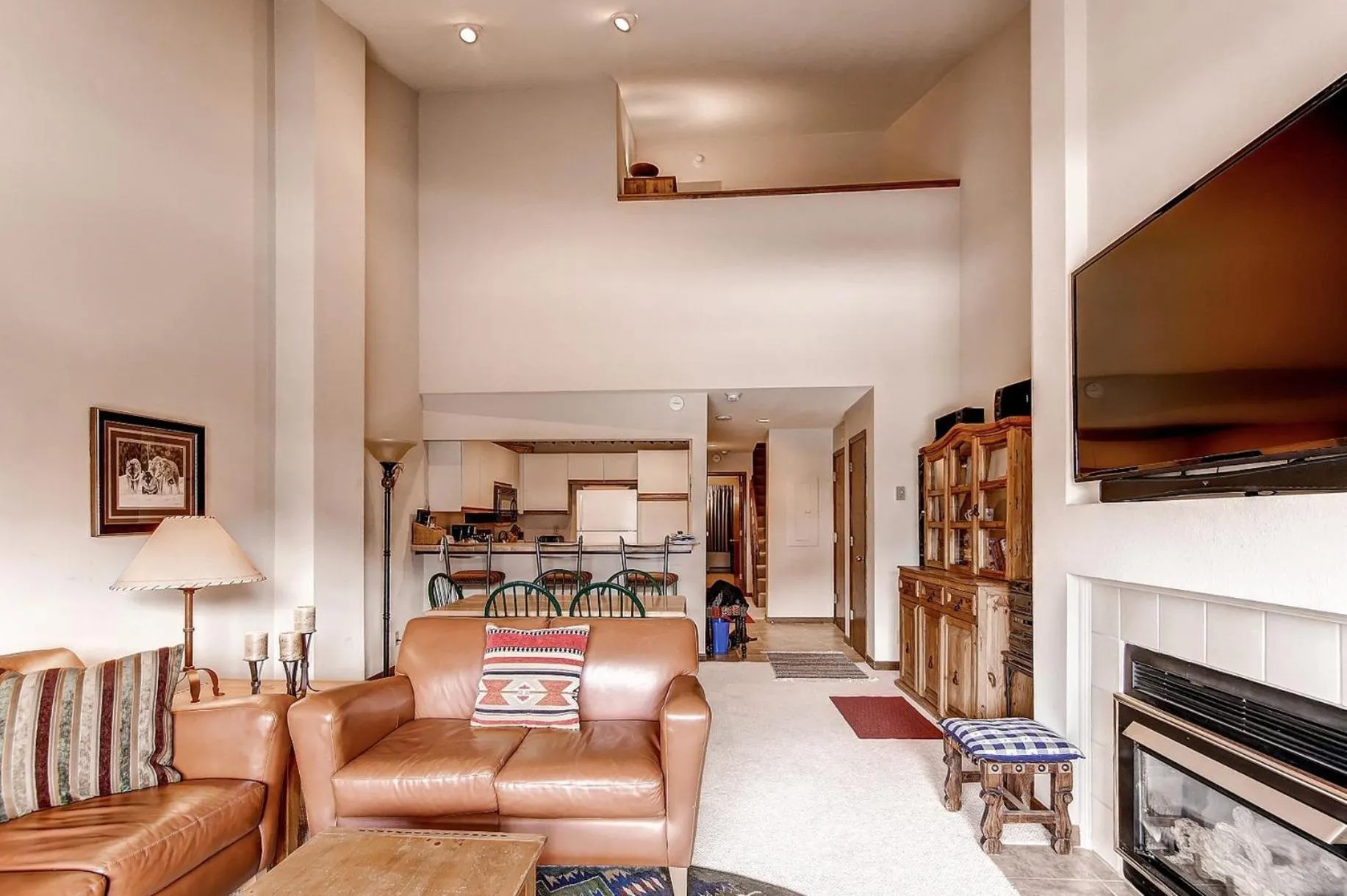 Living room in Seasons at Avon, A Vail Resorts Property