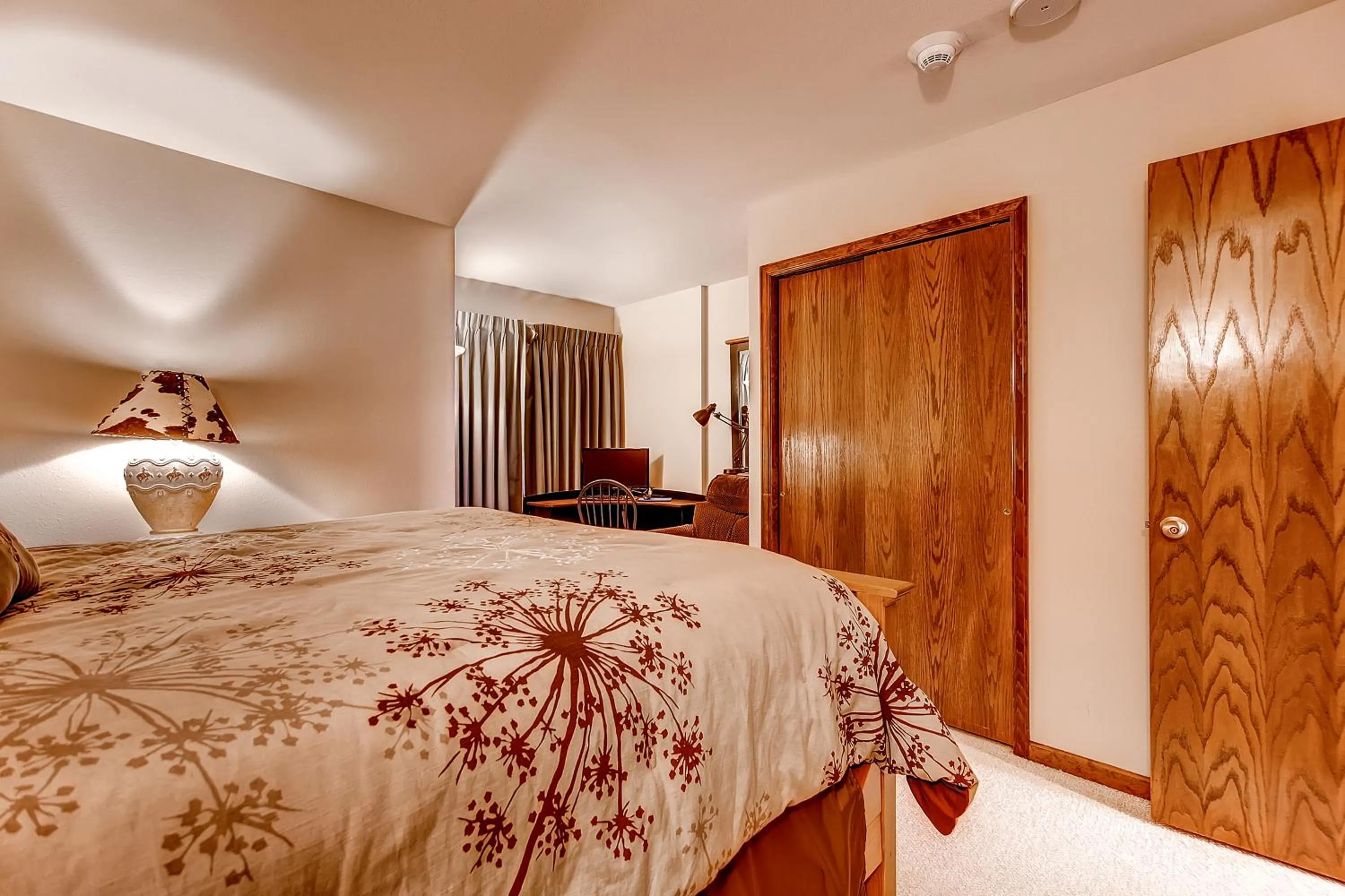 Bedroom, Bed in Seasons at Avon, A Vail Resorts Property