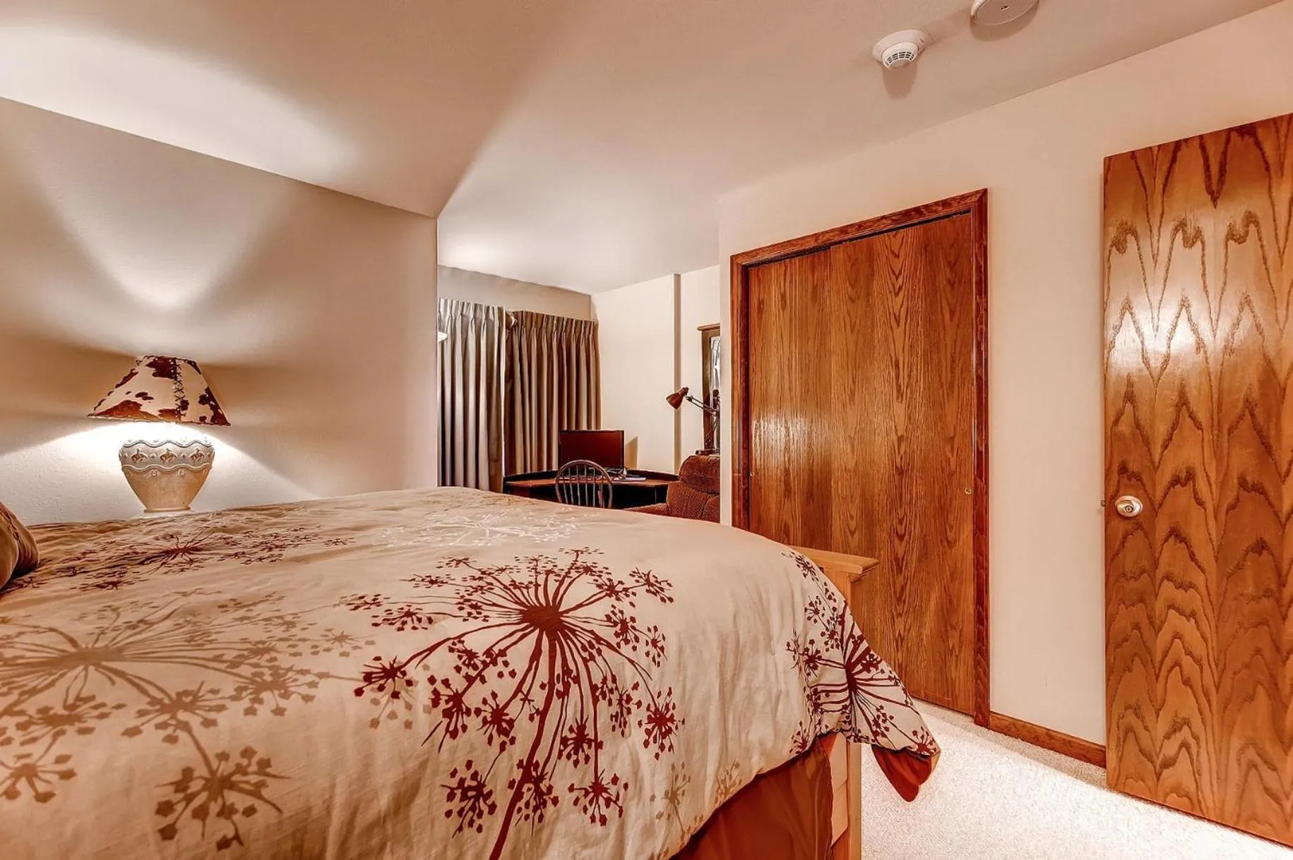 Bedroom, Bed in Seasons at Avon, A Vail Resorts Property