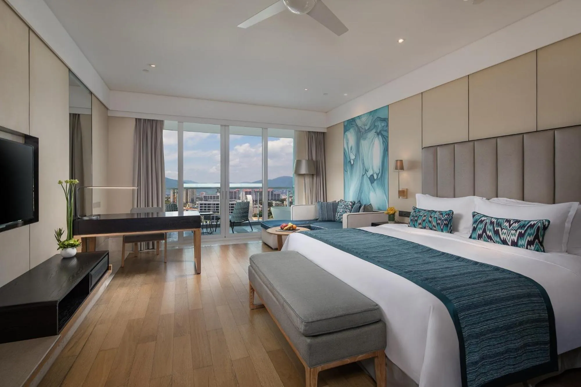 Bed in Wyndham Sanya Bay