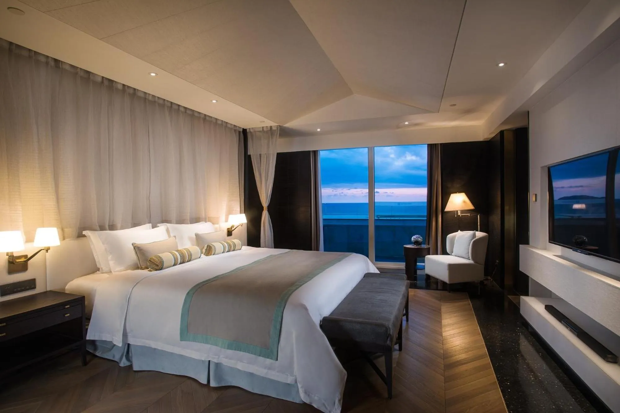 Bedroom, Bed in Wyndham Sanya Bay