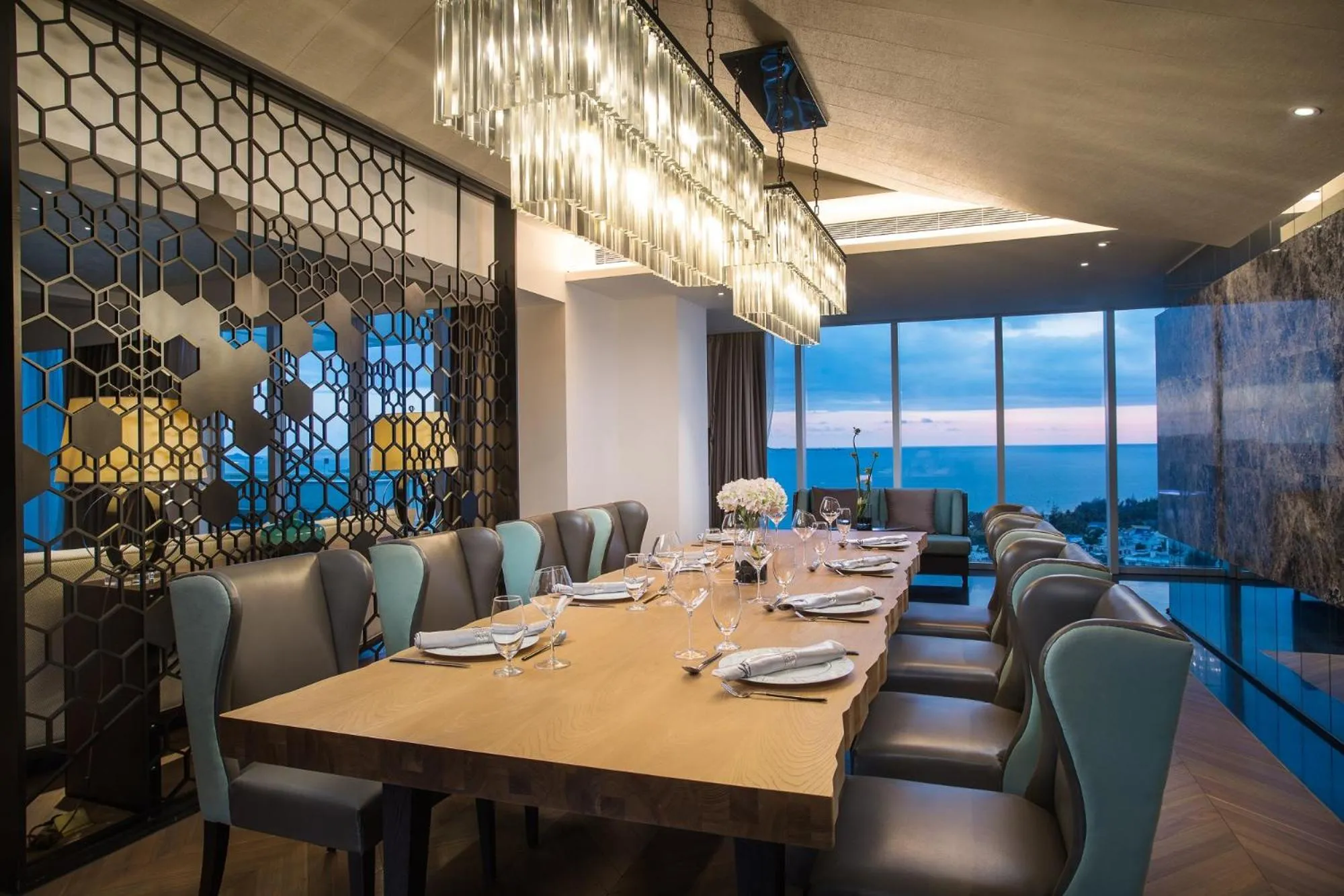 Restaurant/places to eat in Wyndham Sanya Bay