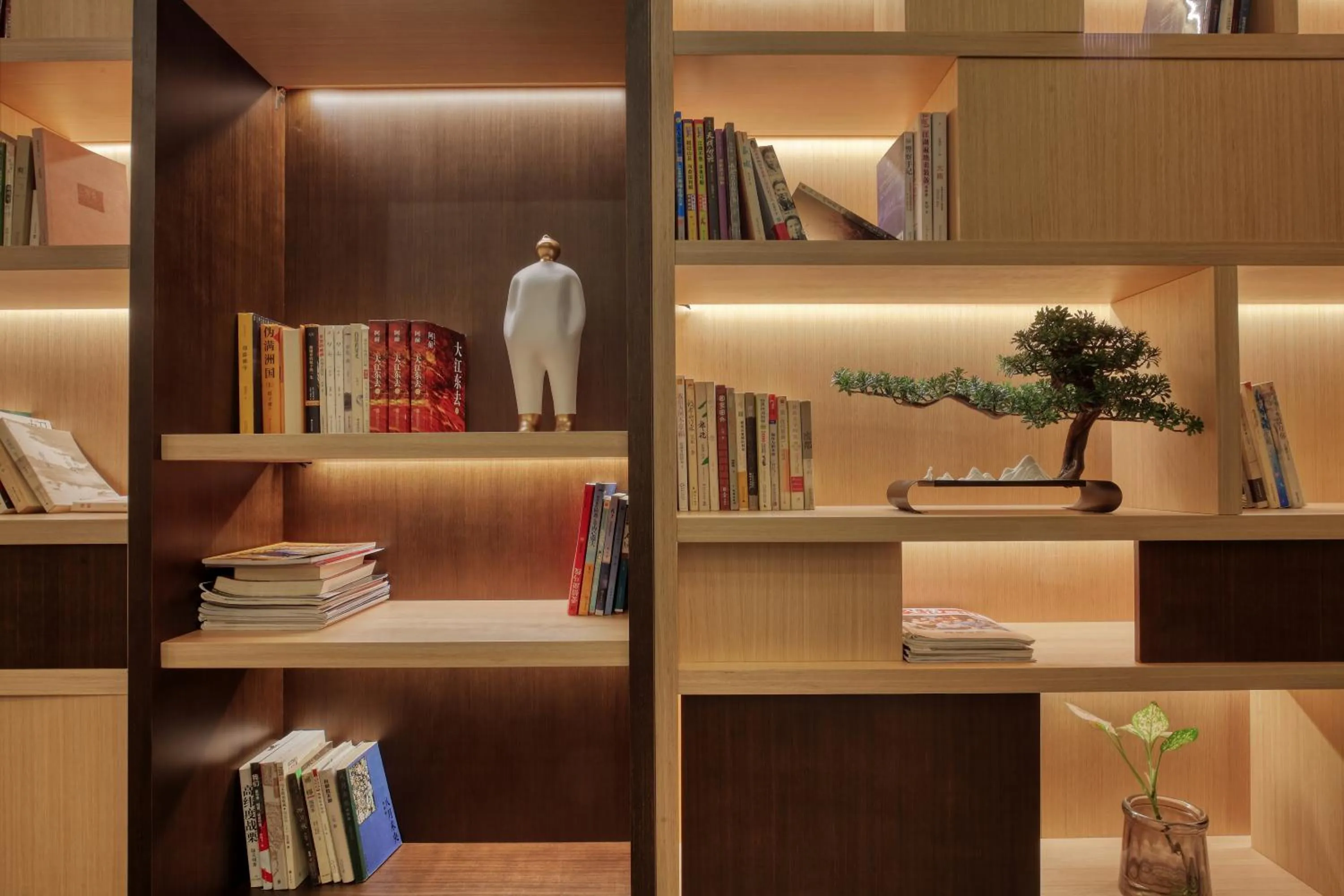 Decorative detail in Wing Hotel Guilin- Pedestrian Street