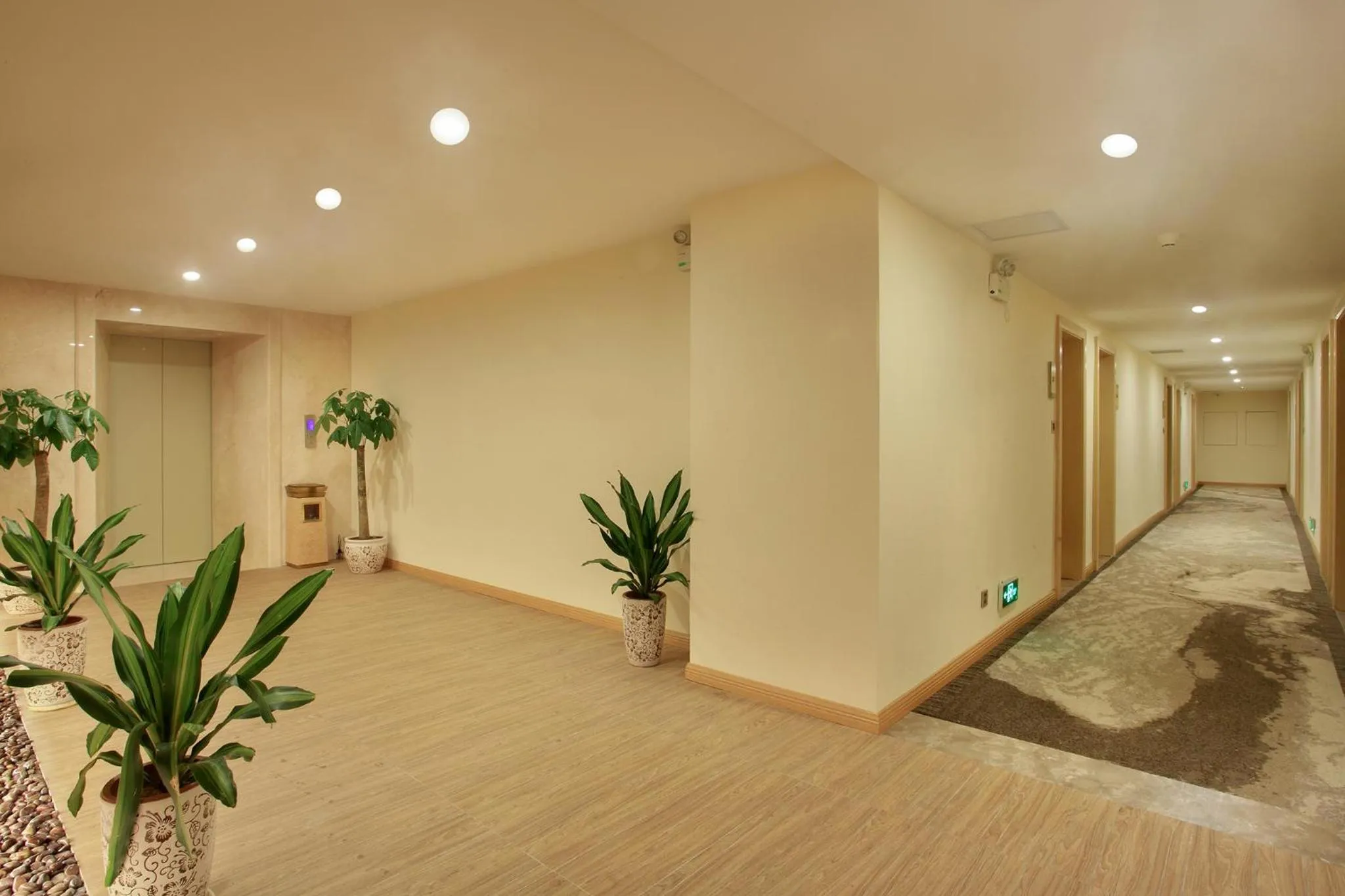 Lounge or bar in Wing Hotel Guilin- Pedestrian Street