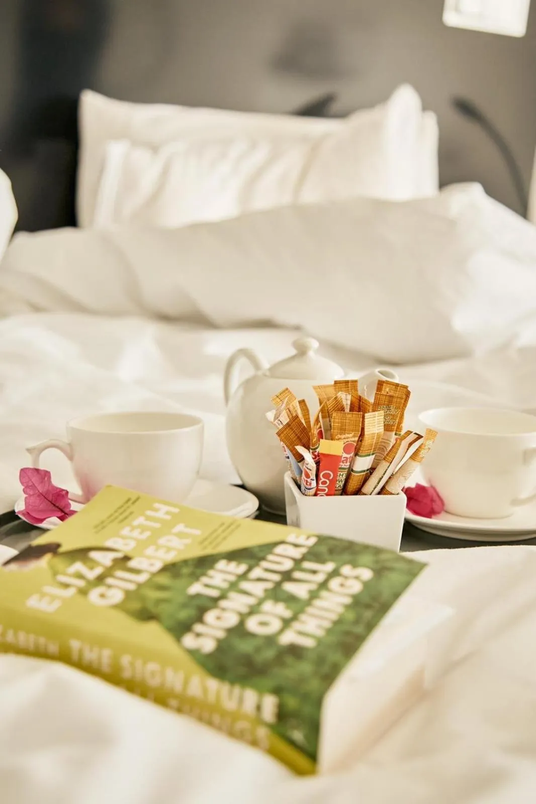 Bed in DysArt Boutique Hotel - Solar Power