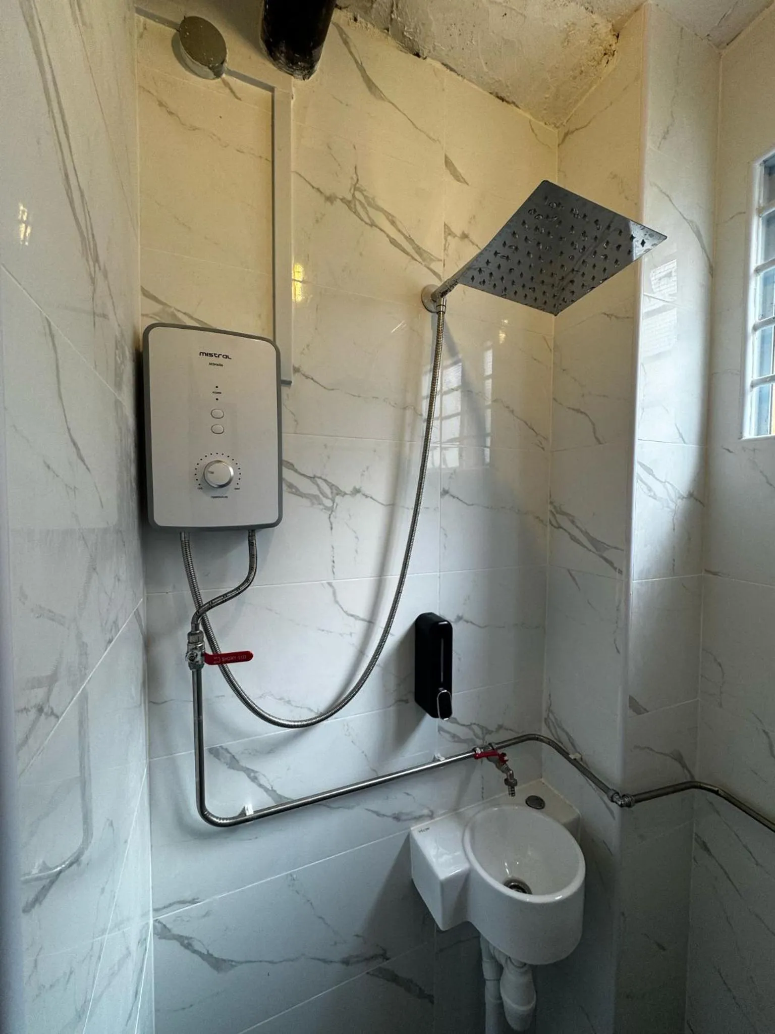 Shower in BEAT. Capsule Hostel @ Boat Quay