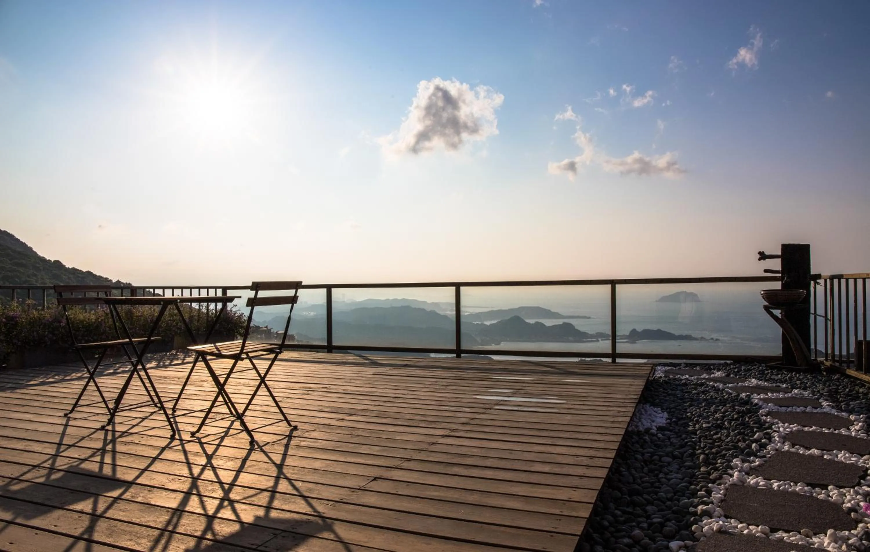 Garden in Something Easy Inn