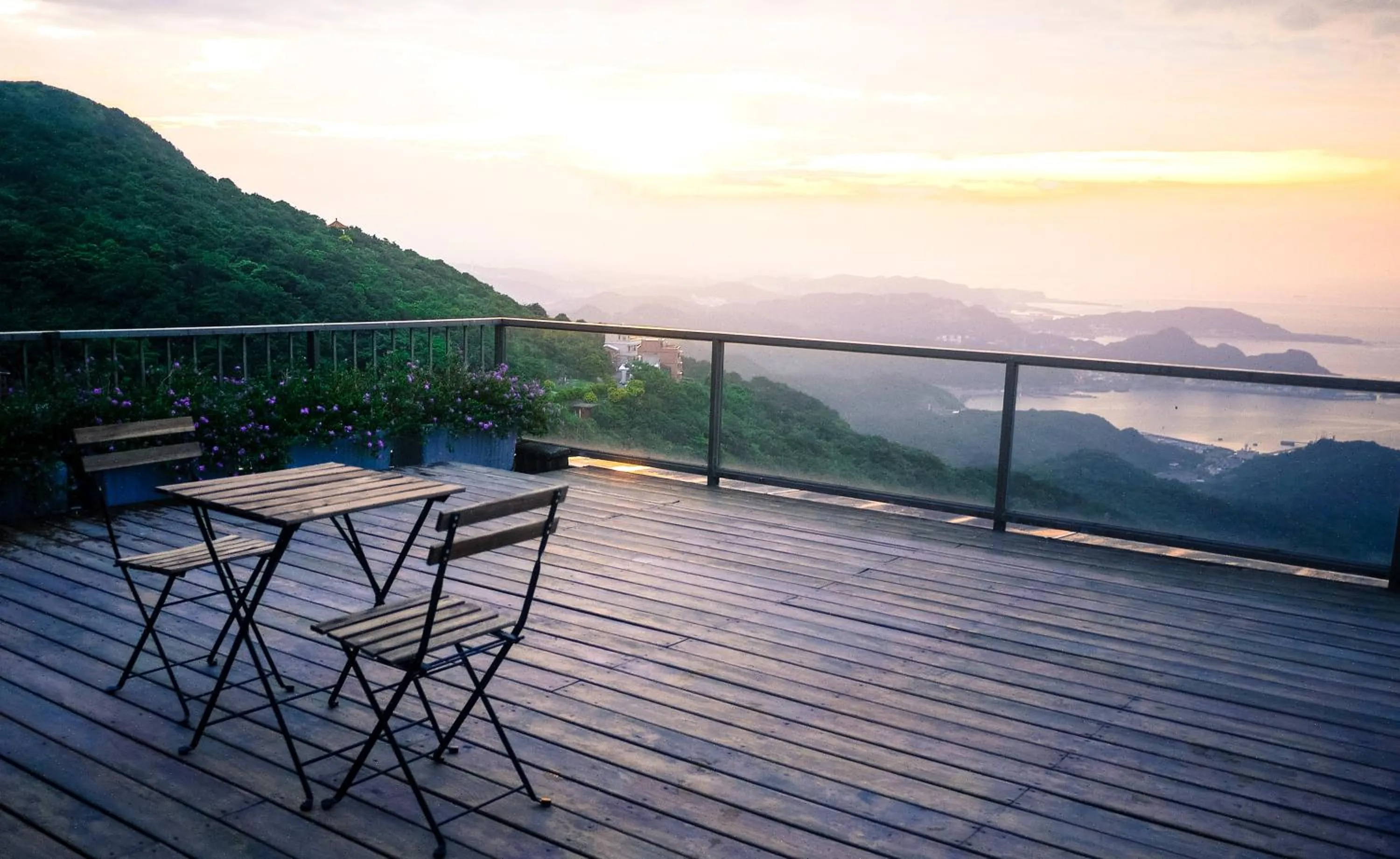 Balcony/Terrace in Something Easy Inn