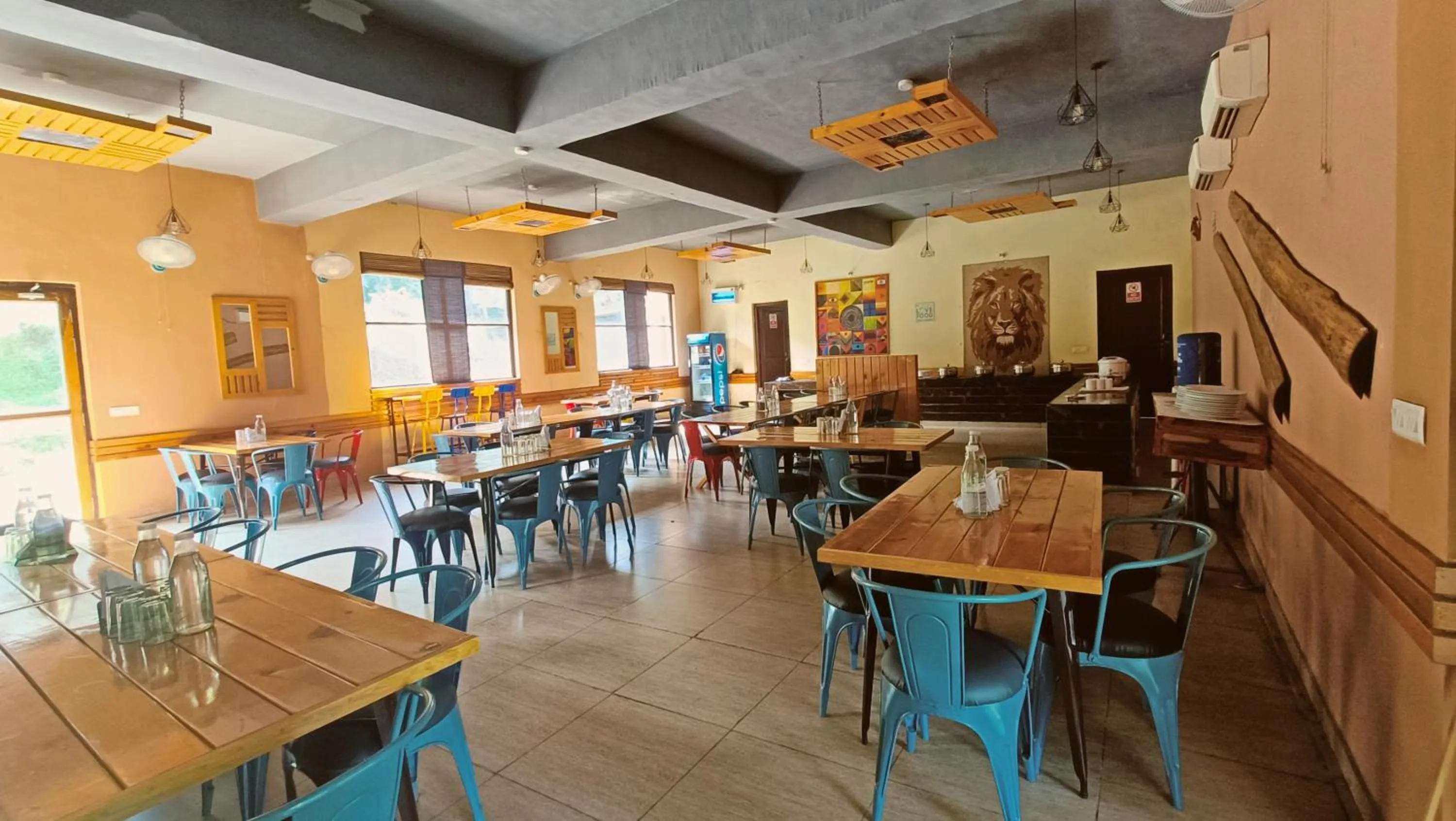 Restaurant/places to eat in LaTigre Resort