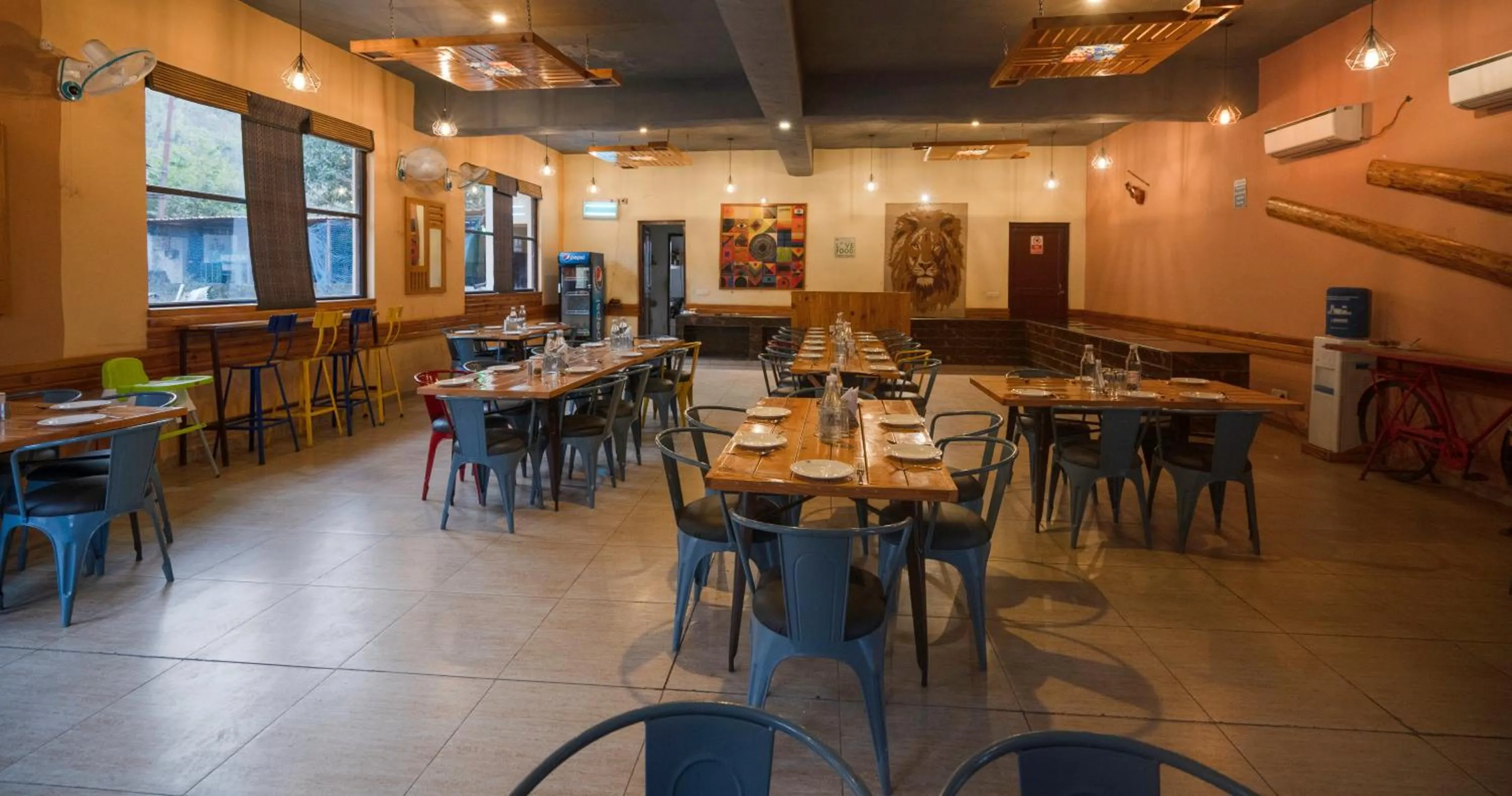 Restaurant/places to eat in LaTigre Resort