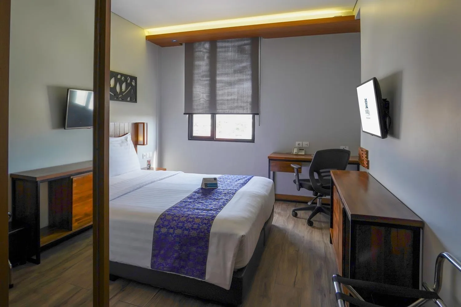 Bedroom, Bed in BATIQA Hotel Palembang