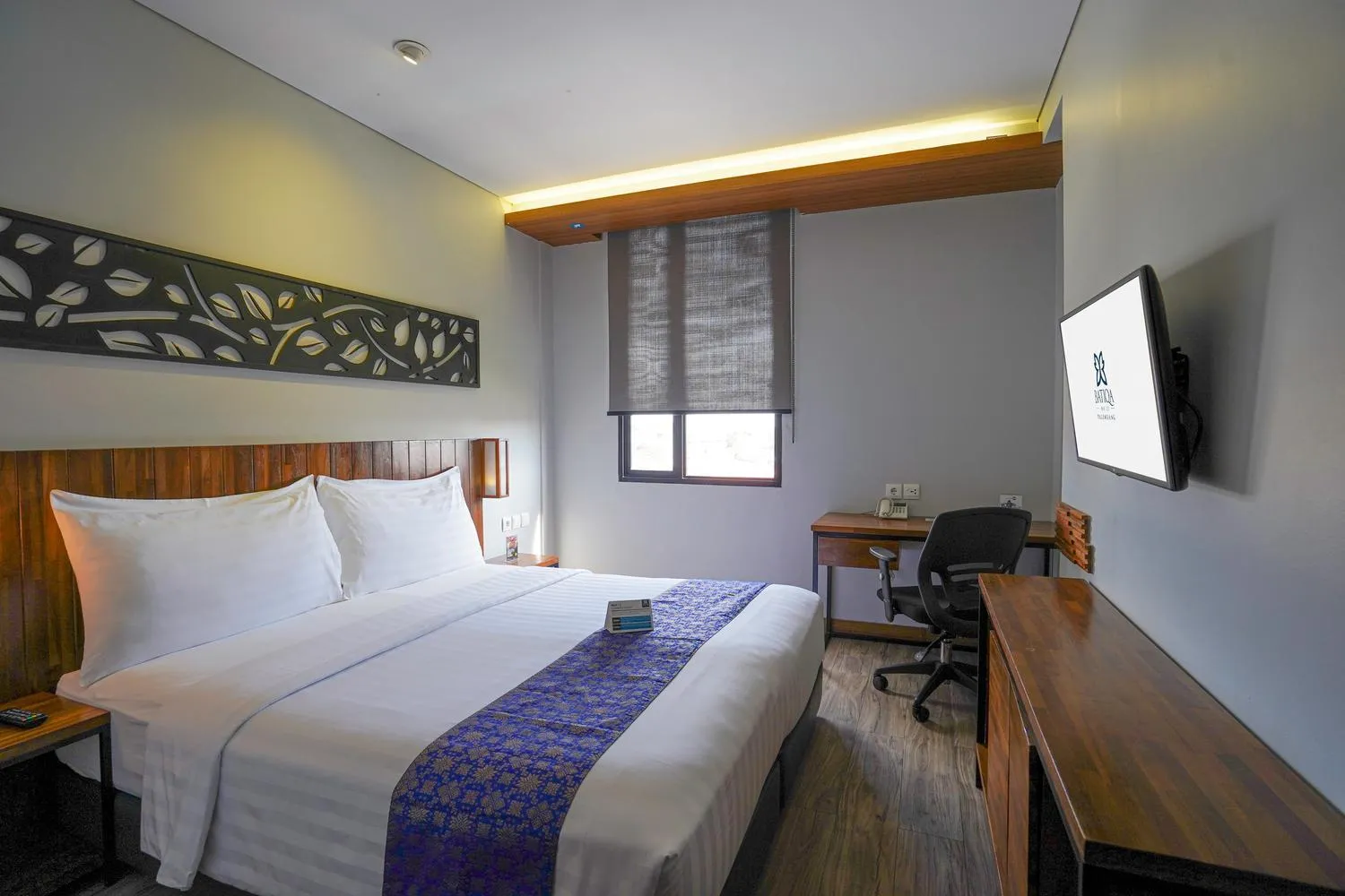 Bedroom, Bed in BATIQA Hotel Palembang